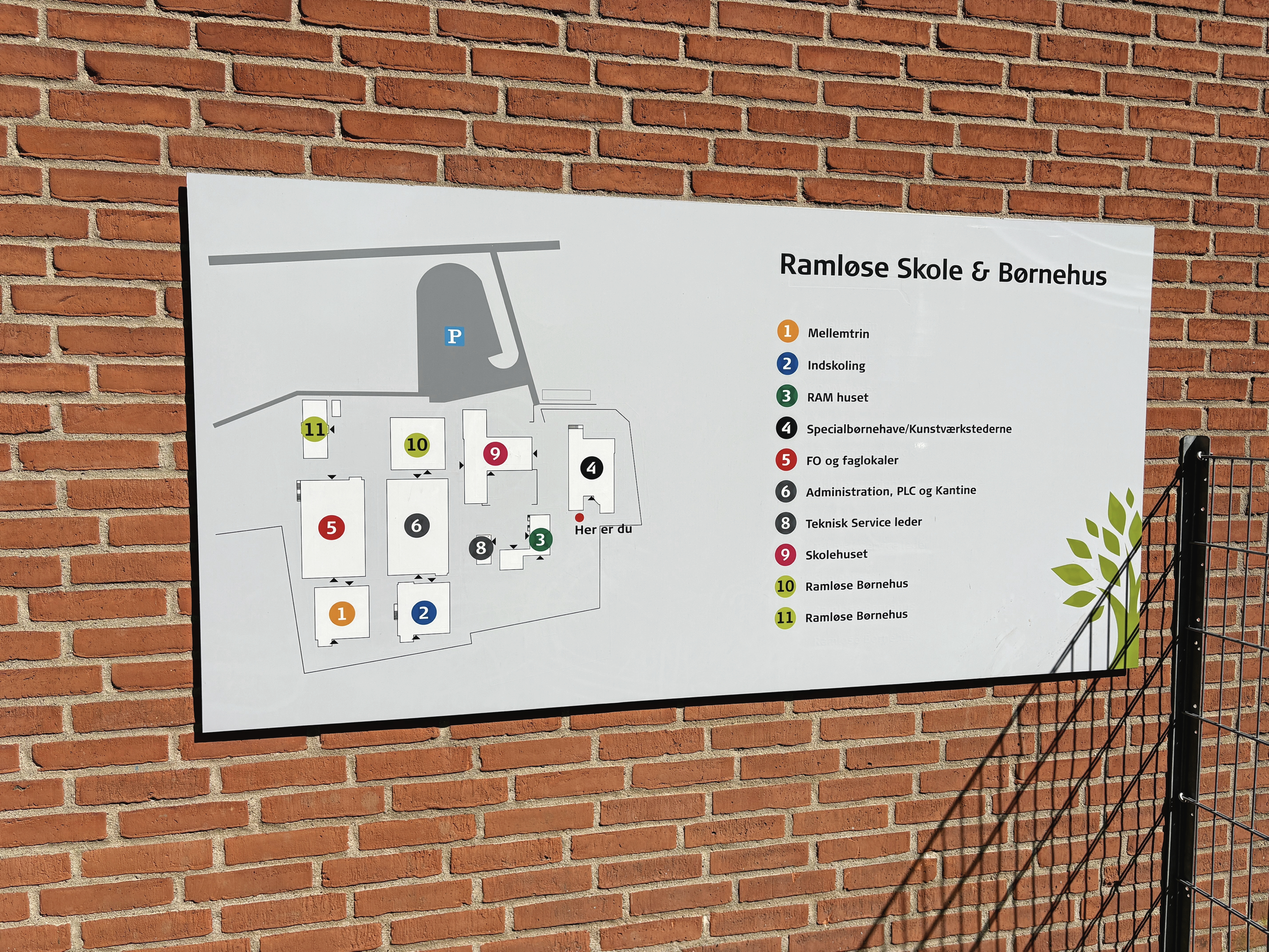 Gribskov Specialbørnehave ligger i tilknytning til Ramløse Skole, der huser en del af specialskolen Horisonten.