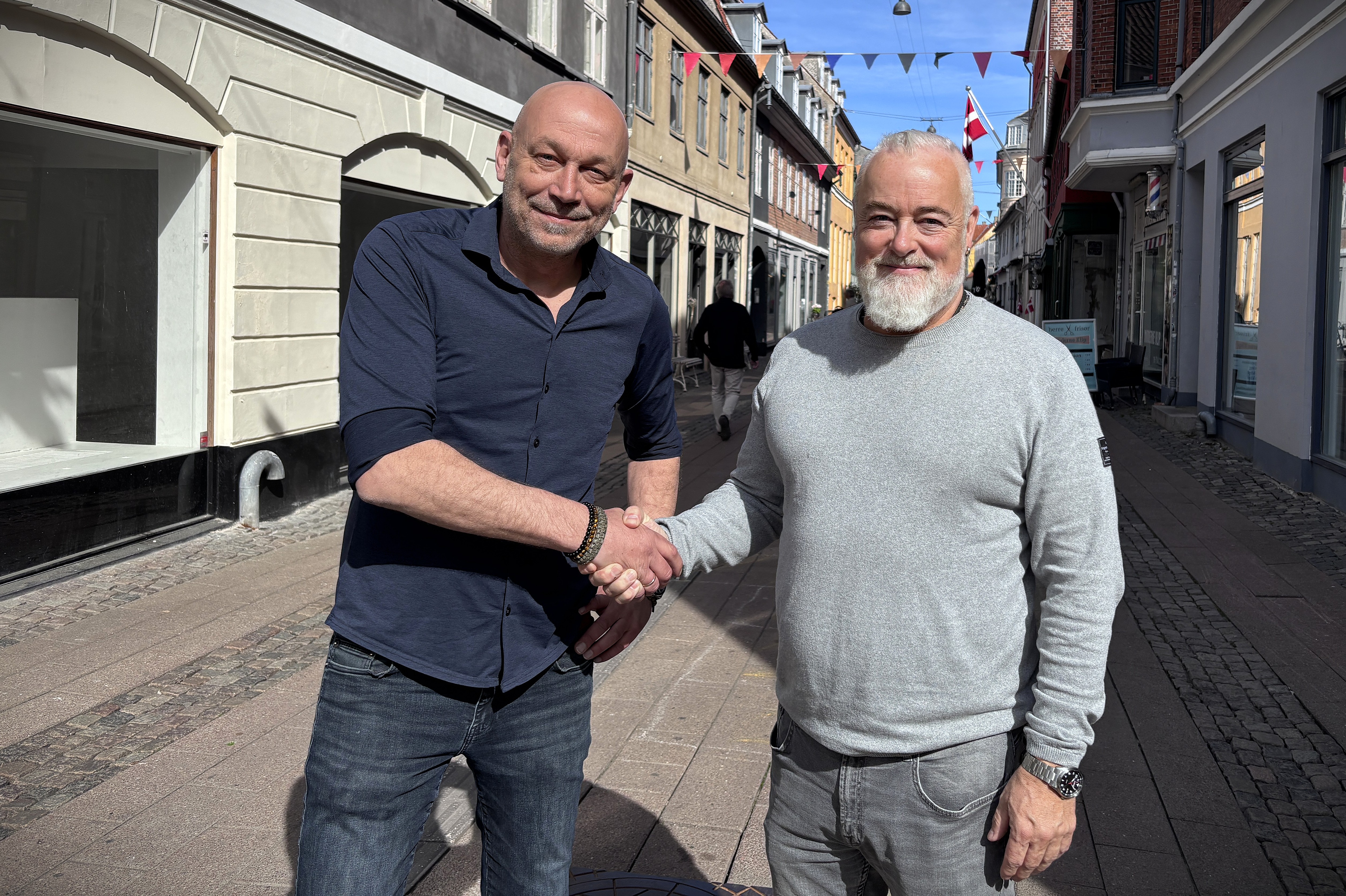 Martin Warming (tv.) afløser Lars Schmidt som redaktør for Ugebladet.