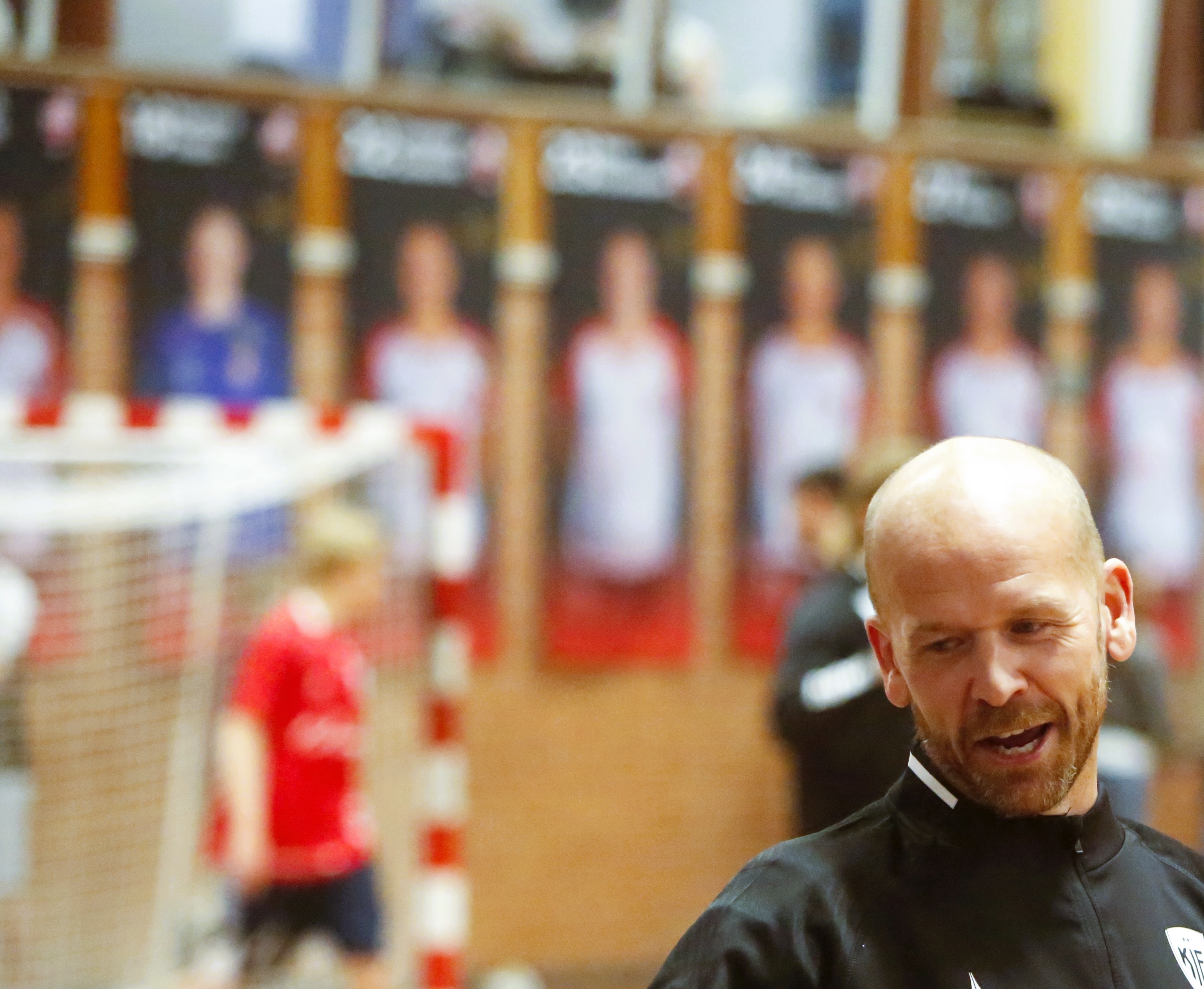 Opvarmning før kampen - Kolding-træner Anders Eggert. - Kasper Nørgaard Hansen Opvarmning før kampen - Kolding-træner Anders Eggert.