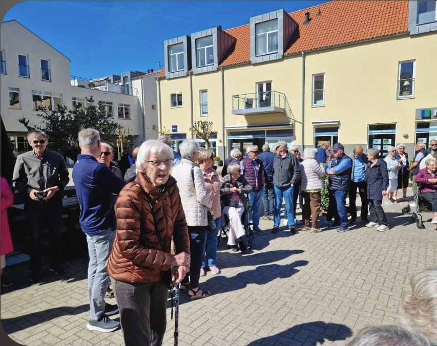 Mange deltagere var med, da Torvebyen holdt indvielse i 'Den Grønne By'.