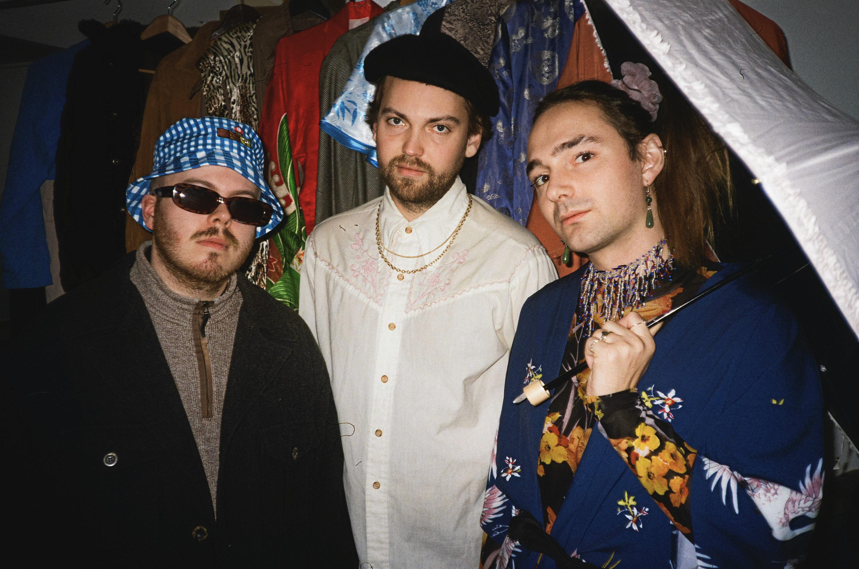 Clothing Club lover et miks af jazz, improvisation og dansable rytmer, når trioen gæster Pakhuset i Nykøbing Sjælland