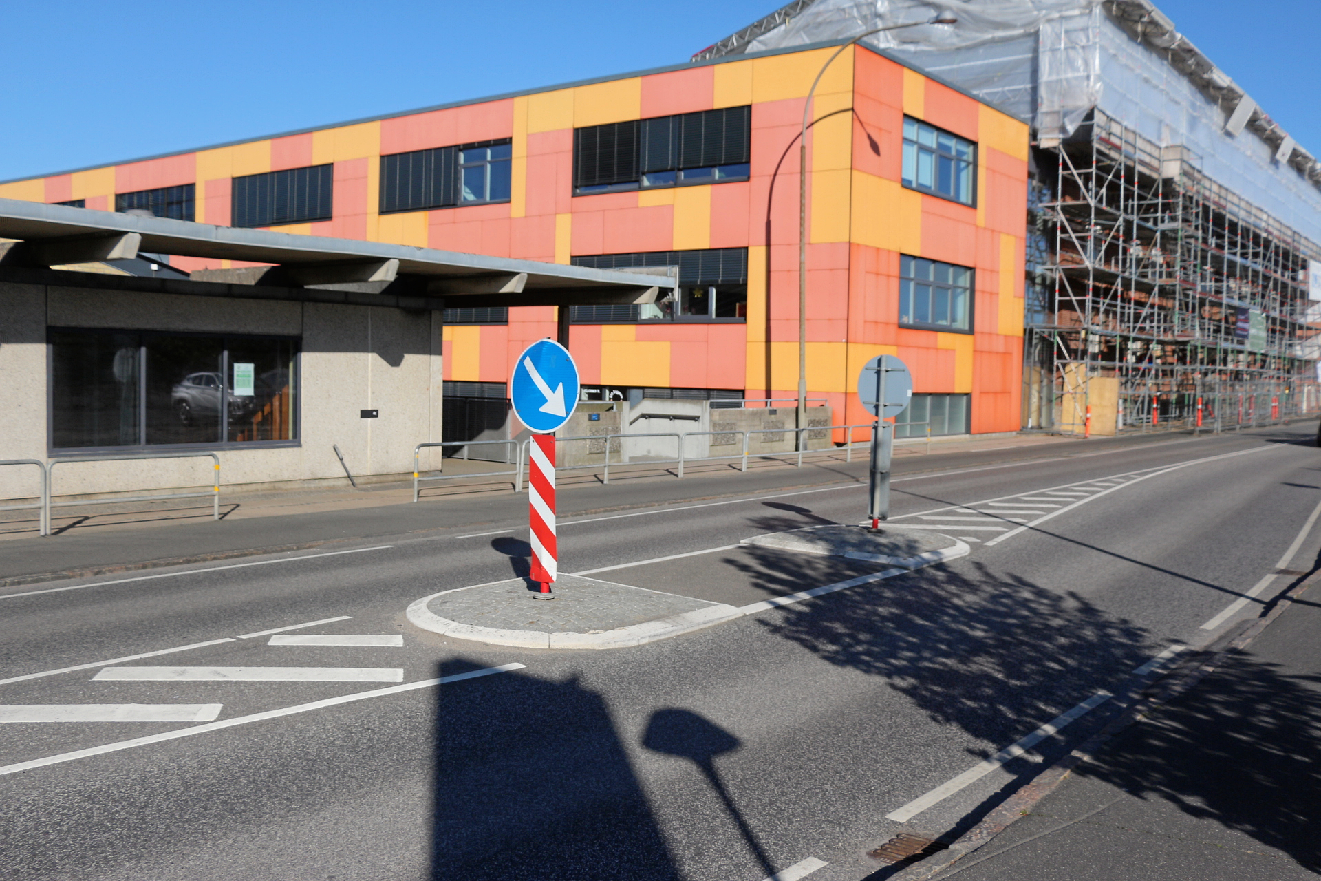 Emil Bredahl Lavsen er bekymret for sikkerheden ved fodgængerovergangen på Teilmanns Allé ved Baggesenskolen.