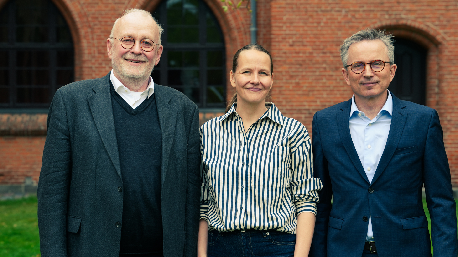 Fra venstre: Afgående rektor, Jimmy Burnett Nielsen, tiltrædende rektor, Ditte Strunge Sass og forstander, Hermann Haraldsson.