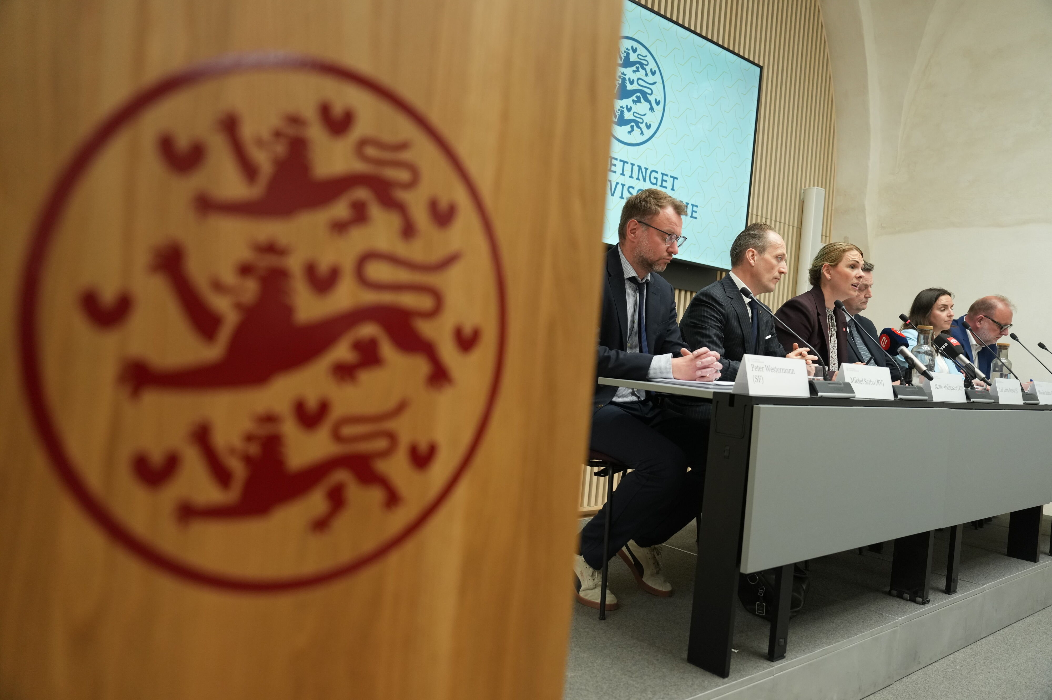 Mandag er der pressemøde om to nye beretninger om politiets henlæggelser af sager. Statsrevisorerne udtaler "skarp kritik".