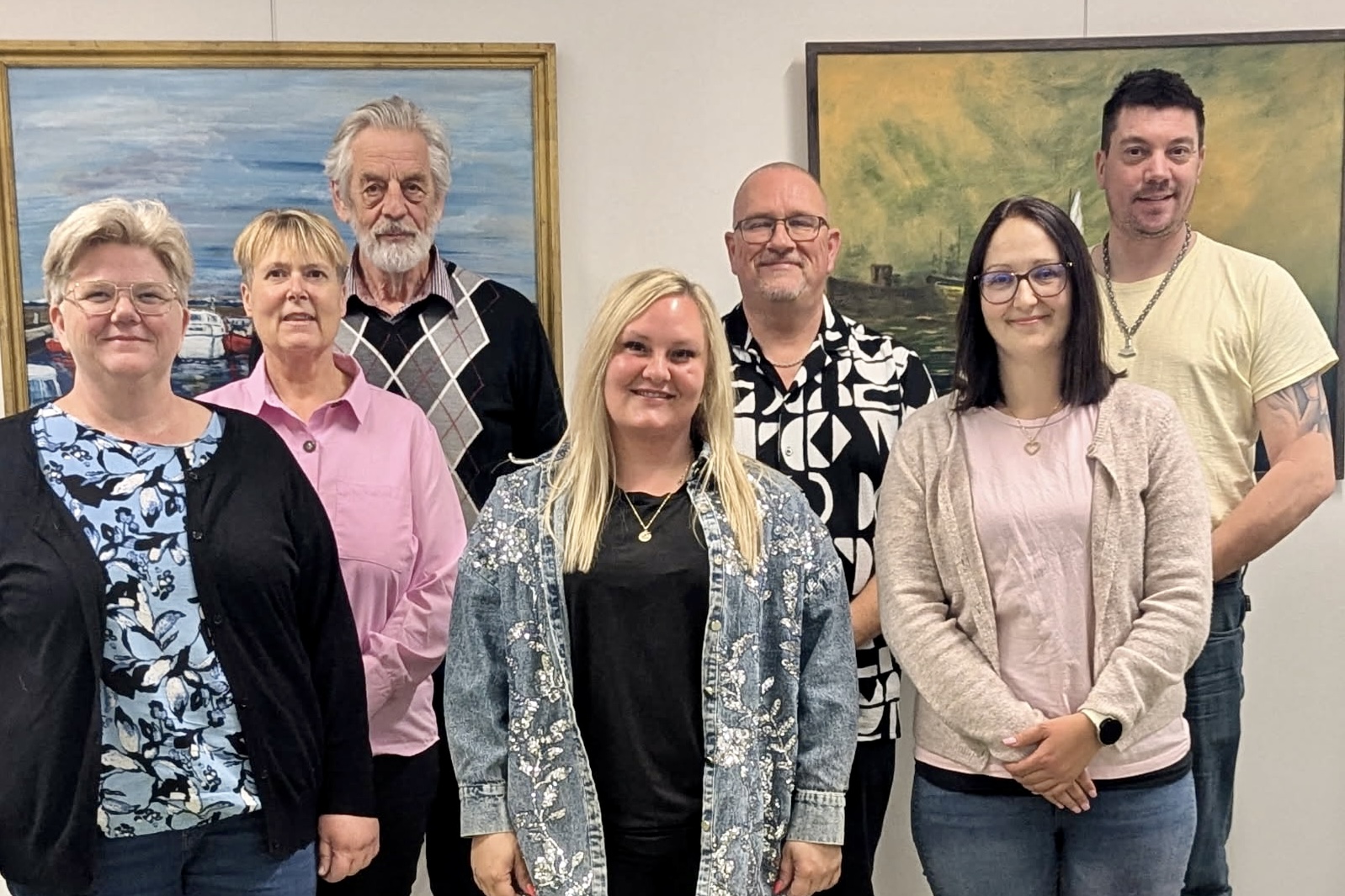 Den nye lokalforening Broen Faxe skal hjælpe børn og unge fra økonomisk udfordrede familier med at blive en del af fritidsfællesskaber. Fra venstre ses Malene Bøgelund, Gitte Jessen, Bent Lystrup Andersen, Marie Engelhardt Holmskov, Henrich Jessen, Line Gutfelt og Martin Rosbjørn.