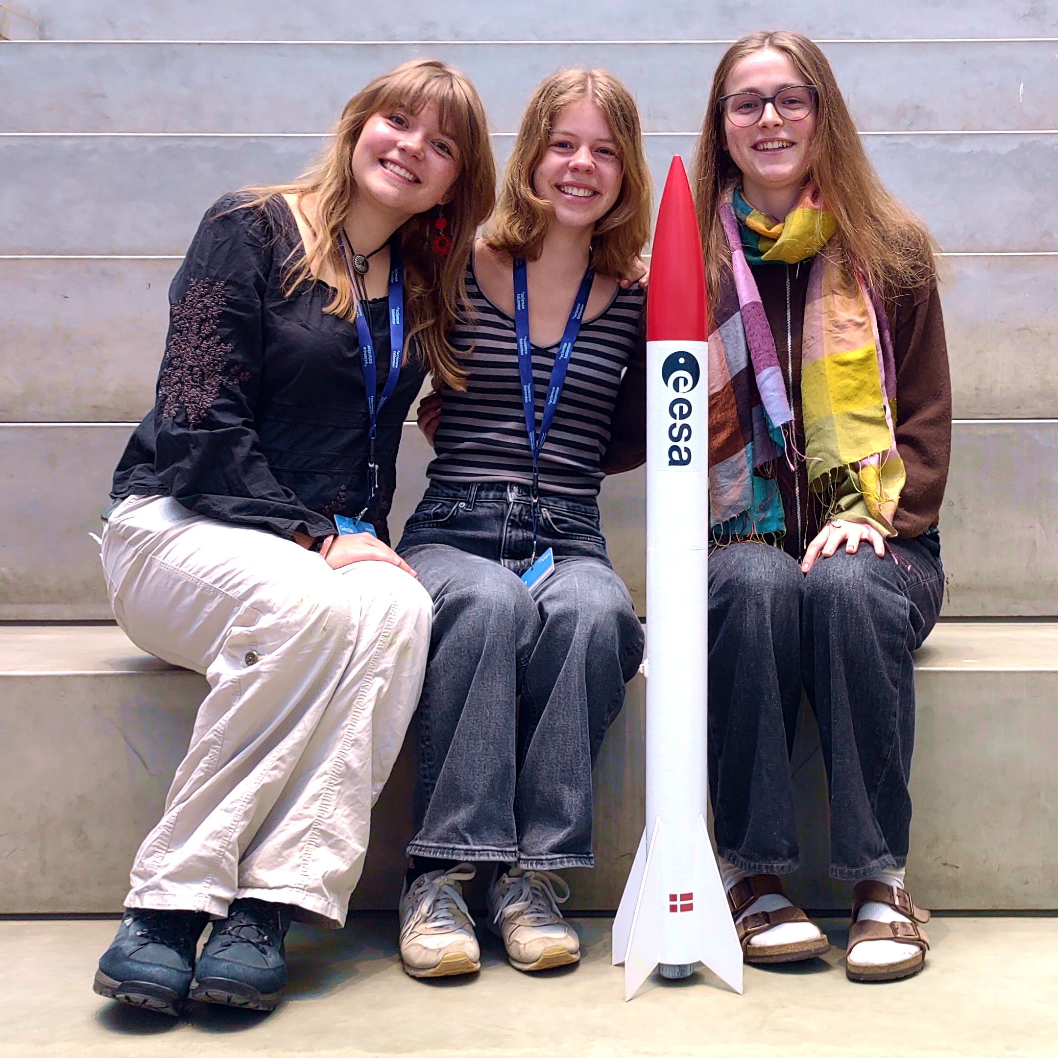 Anna Eva Kjær, Ellinor Nilsson Hallundbæk og Gerda Johanne Petersen har vundet den danske finale i ESA’s prestigefyldte CanSat-konkurrence.