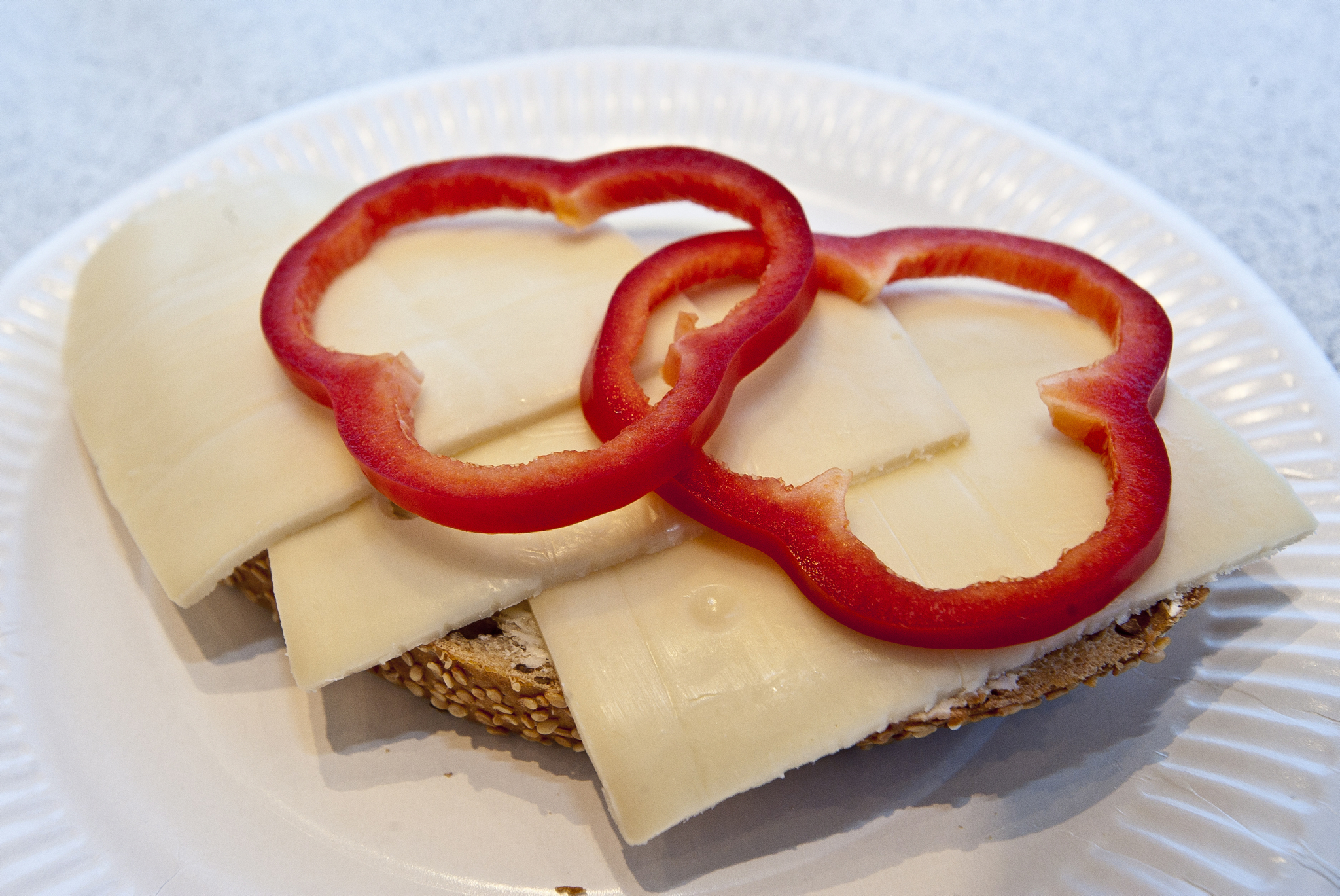 Flere ældre sparer måltidet væk og nøjes med en ostemad.