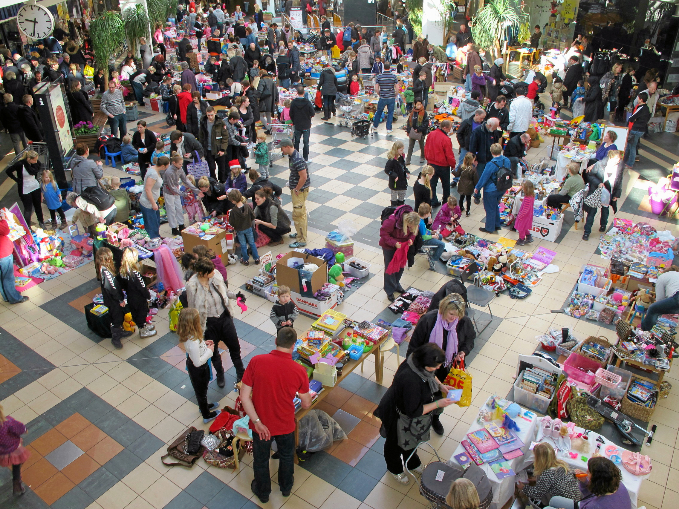 Loppemarkedet i Rødovre Centrum ventes igen at tiltrække tusindvis af besøgende Grundlovsdag.