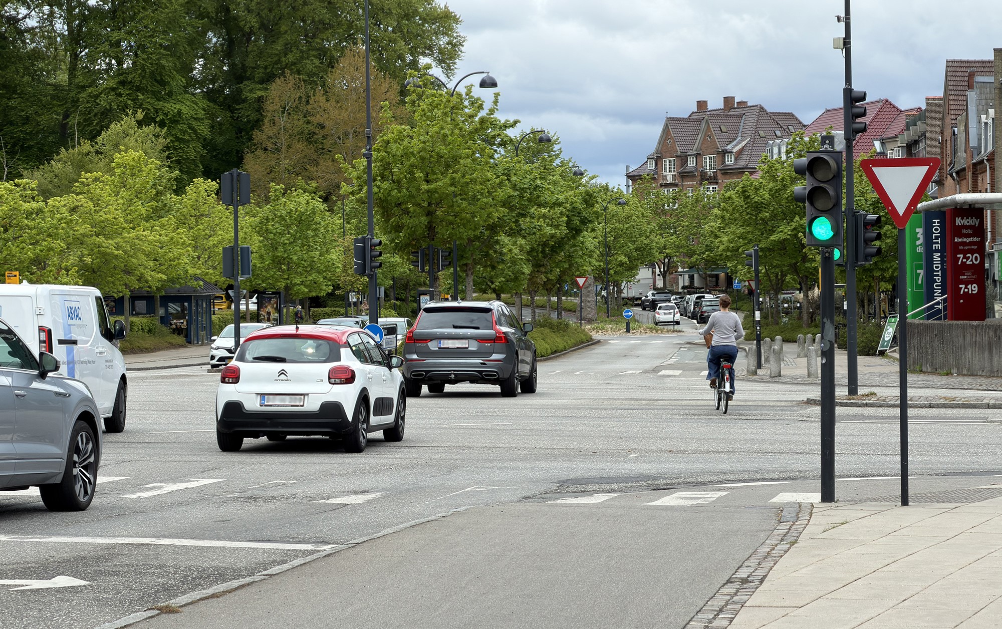 Rudersdal Kommune forventer, at lyskrydset er gennemgået, og nødvendige dele er udskiftet inden sommerferien.
