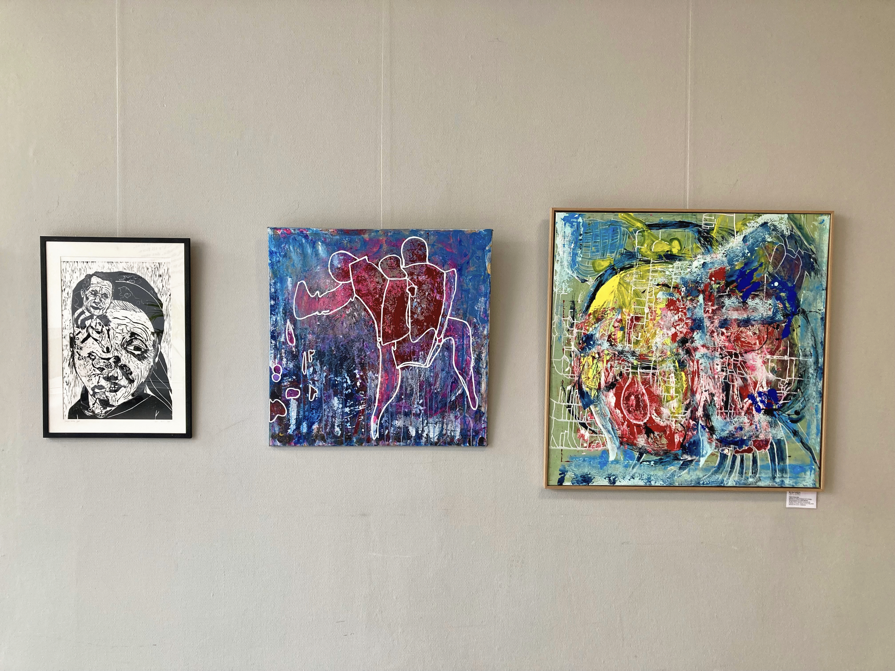 Seks af de 33 deltagere i Kunst i pinsen udstiller værker på Holbæk Bibliotek.
