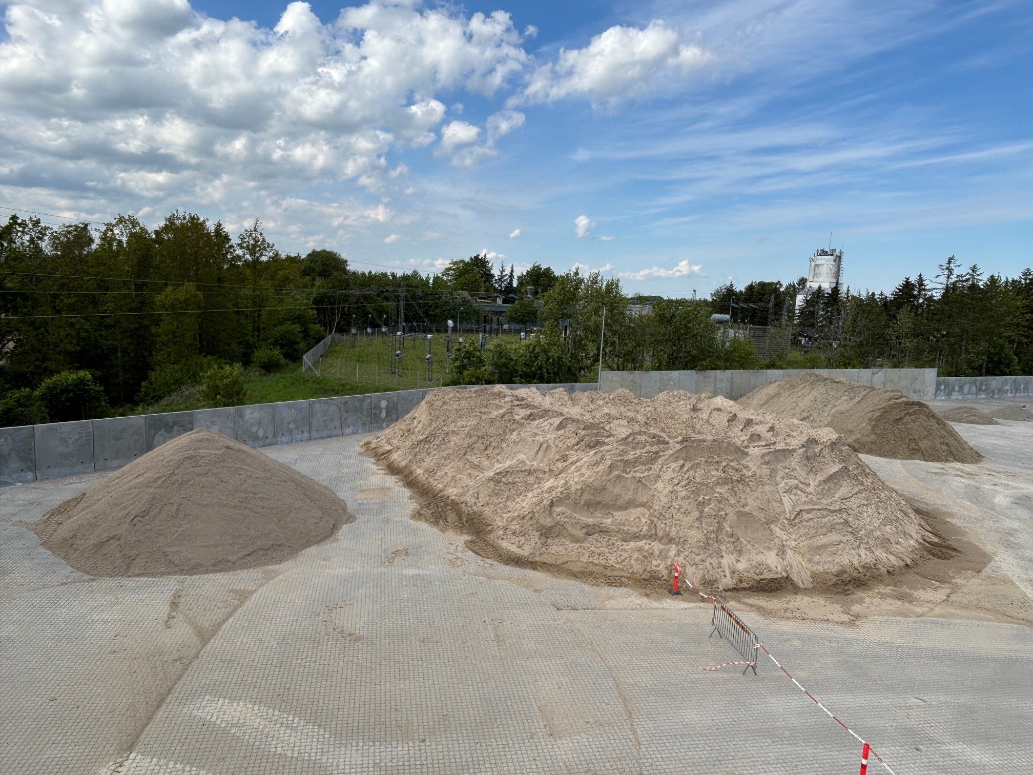 Det, det hele handler om: Råjord er atter blevet til fint sand - og sten - efter en tur gennem Næstved Råstofanlæg.