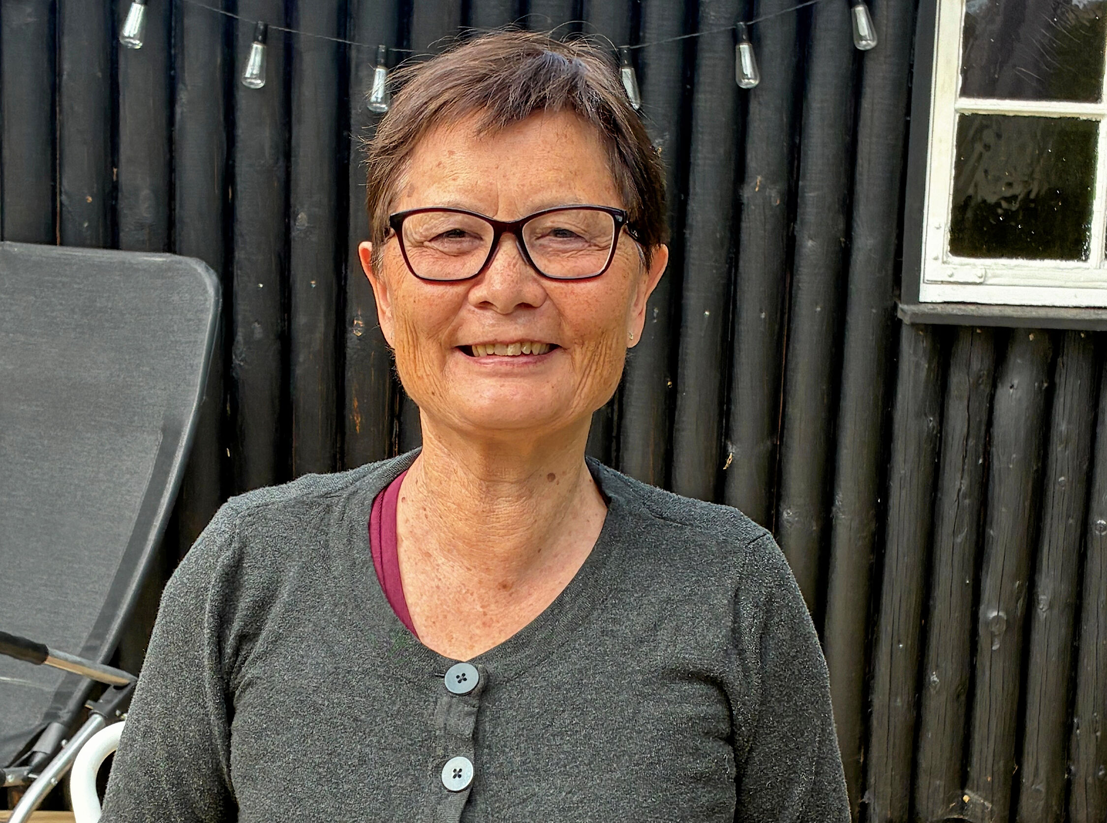 Linda Carlsen viser nye malerier inspireret af naturen og hverdagen i foyeren på Birkerød Hovedbibliotek