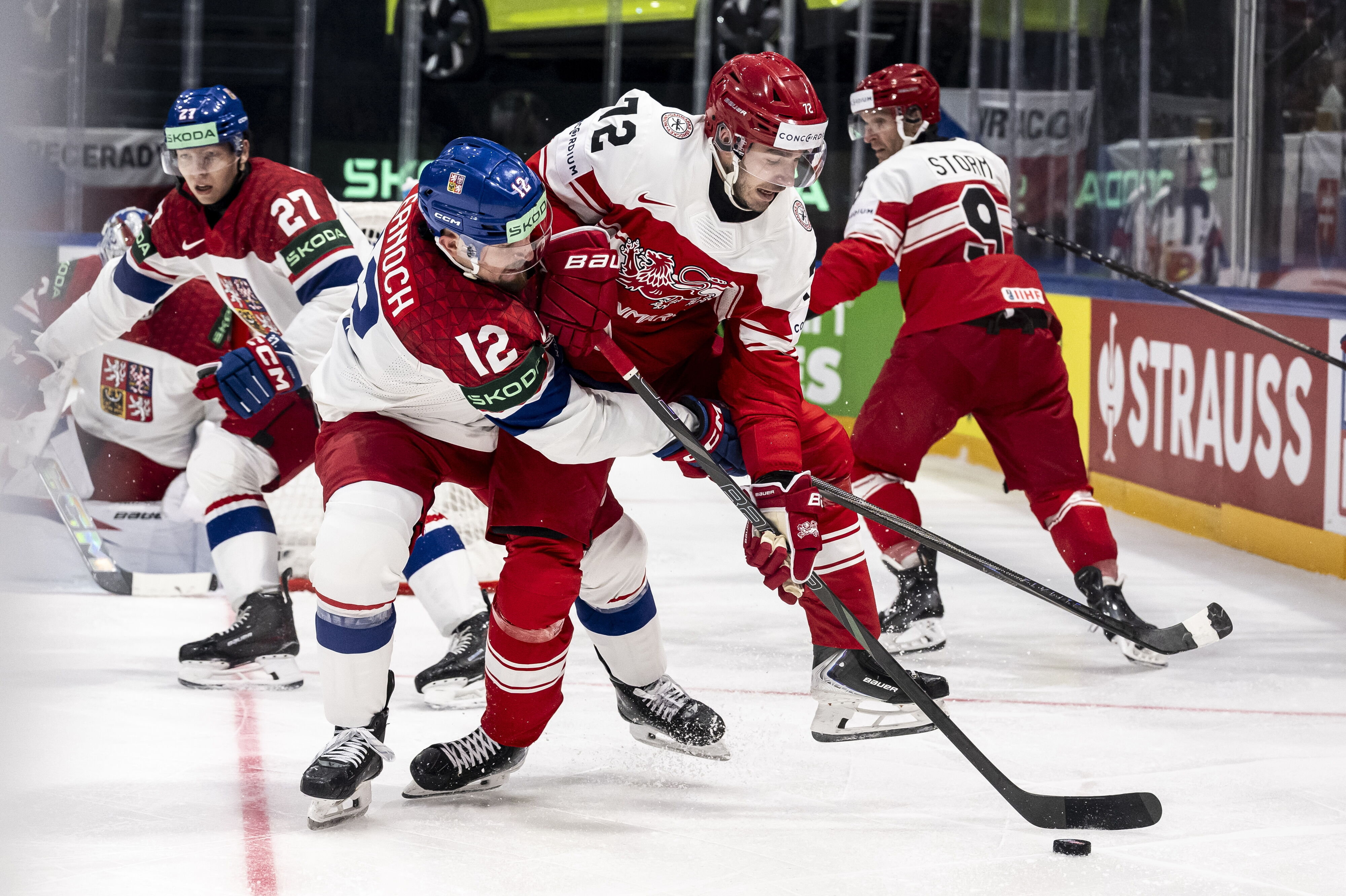 Den nu tidligere Esbjerg-forward Phillip Schultz er en af de otte spillere fra Metal Ligaen, der har været i kamp for Danmark ved VM.