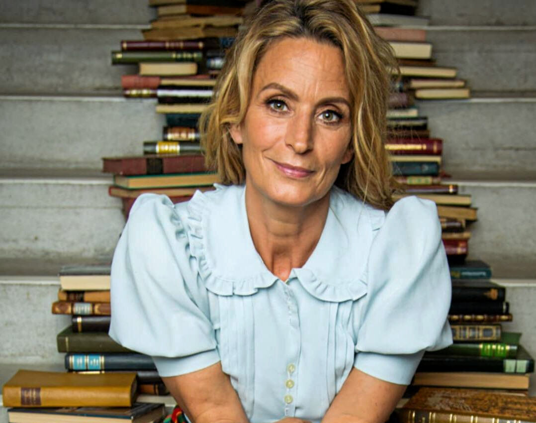 Blandt andre danser Therese Glahn er på scenen.