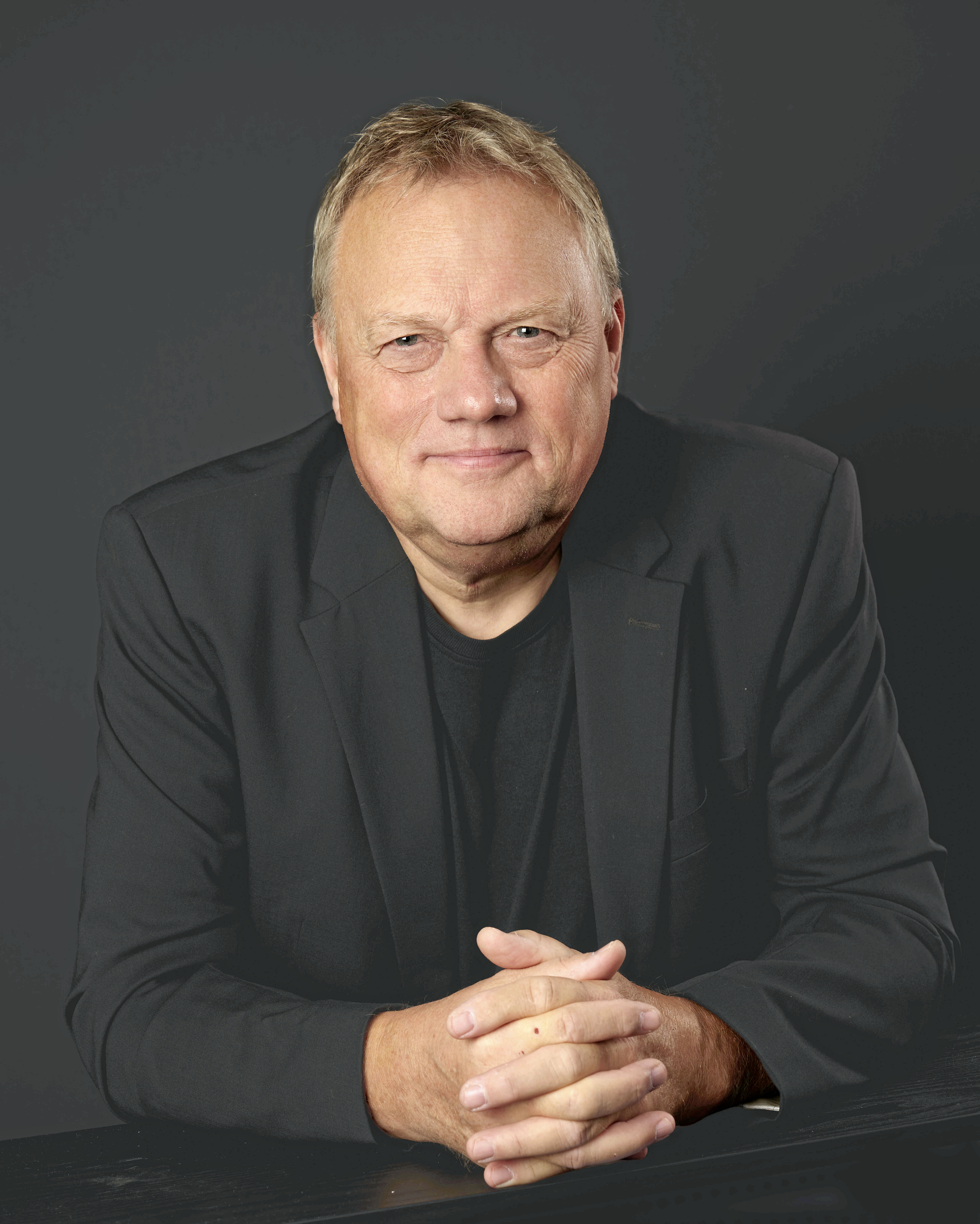 - Hvis vi politisk mener det alvorligt med genanvendelse, kræver det også, at myndighederne understøtter lokale løsninger, skriver Lars Lindskov.