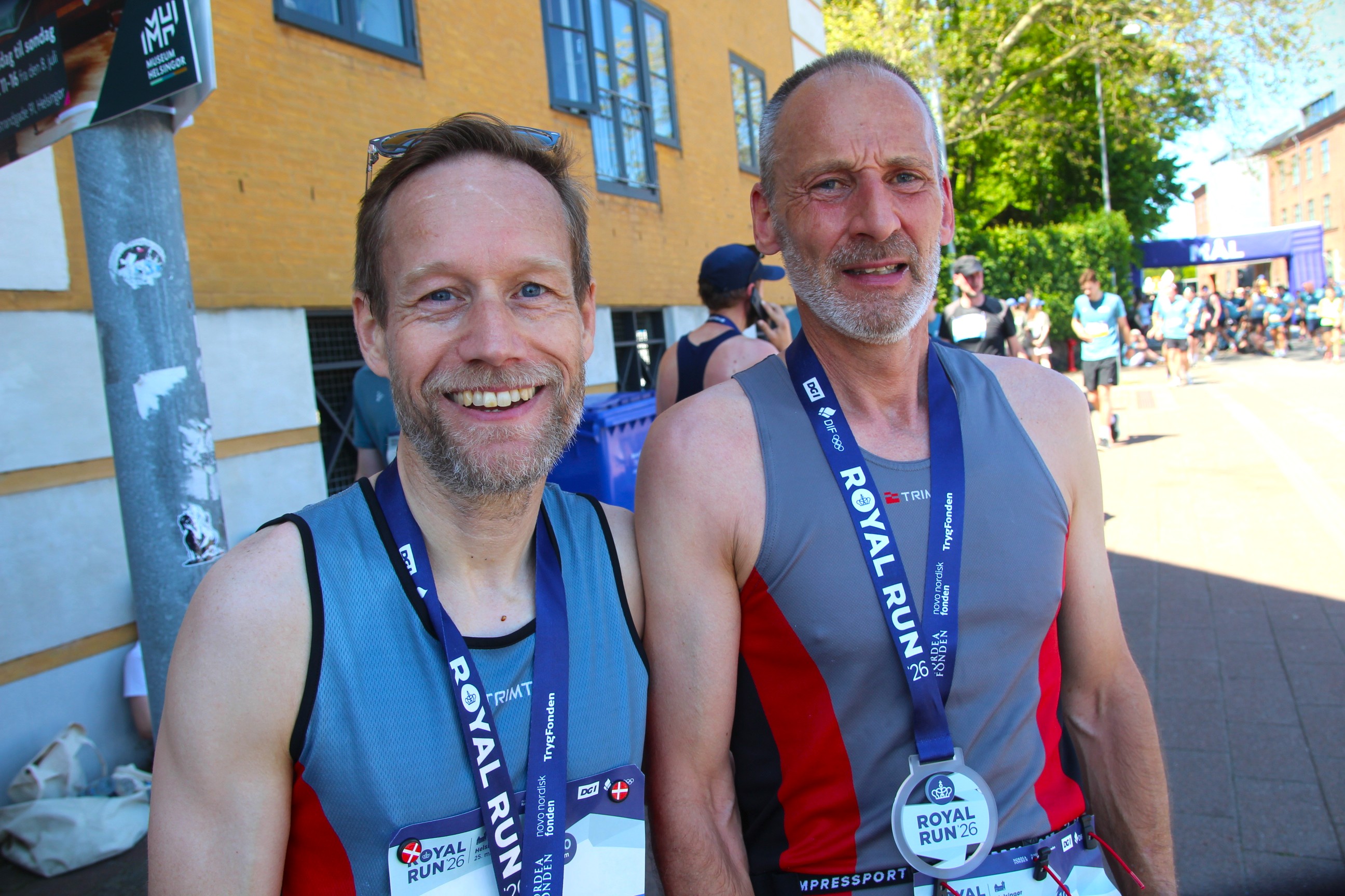 Sune Larsen og Henrik Petersen fra HSOK var trætte, men i godt humør efter stregen.