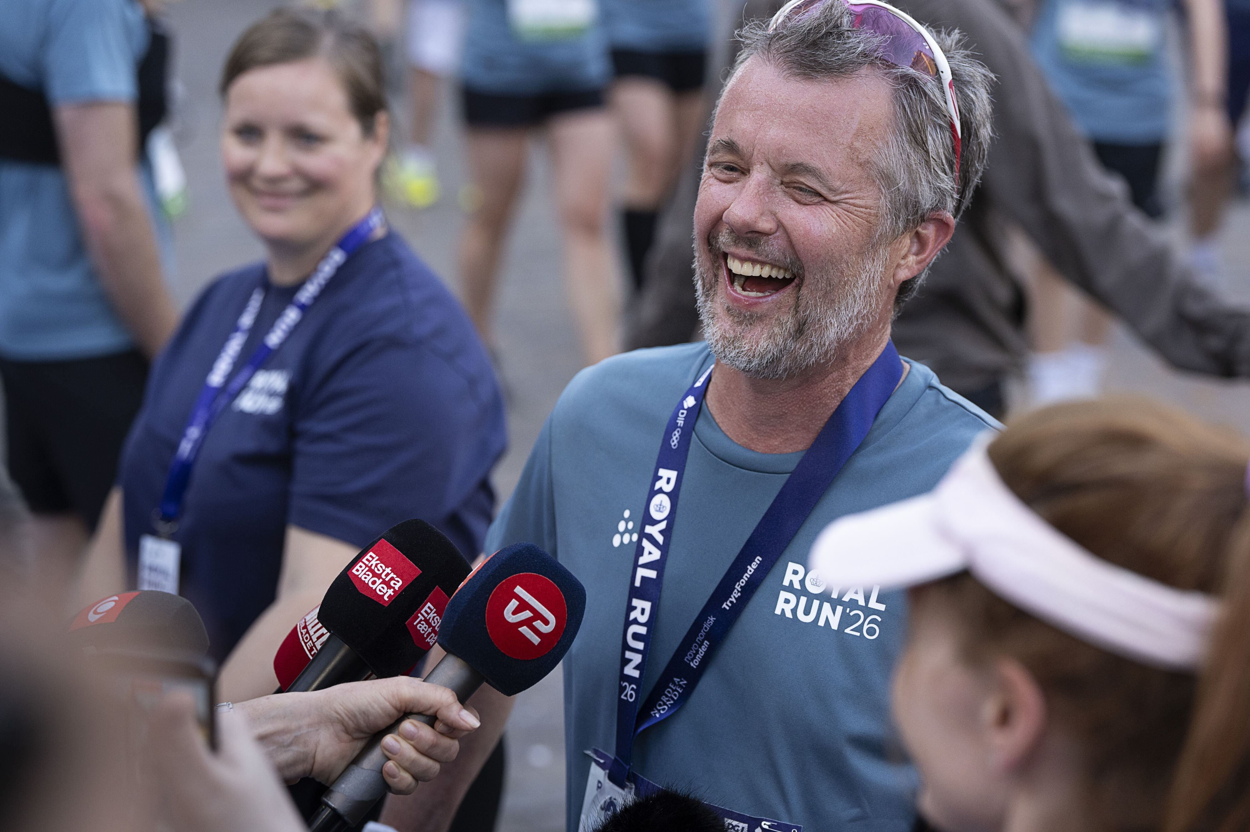 Kong Frederik i højt humør, efter at mandagens strabadser var overstået. Tirsdag kan han fejre sin 58 års fødselsdag. (Arkivfoto).