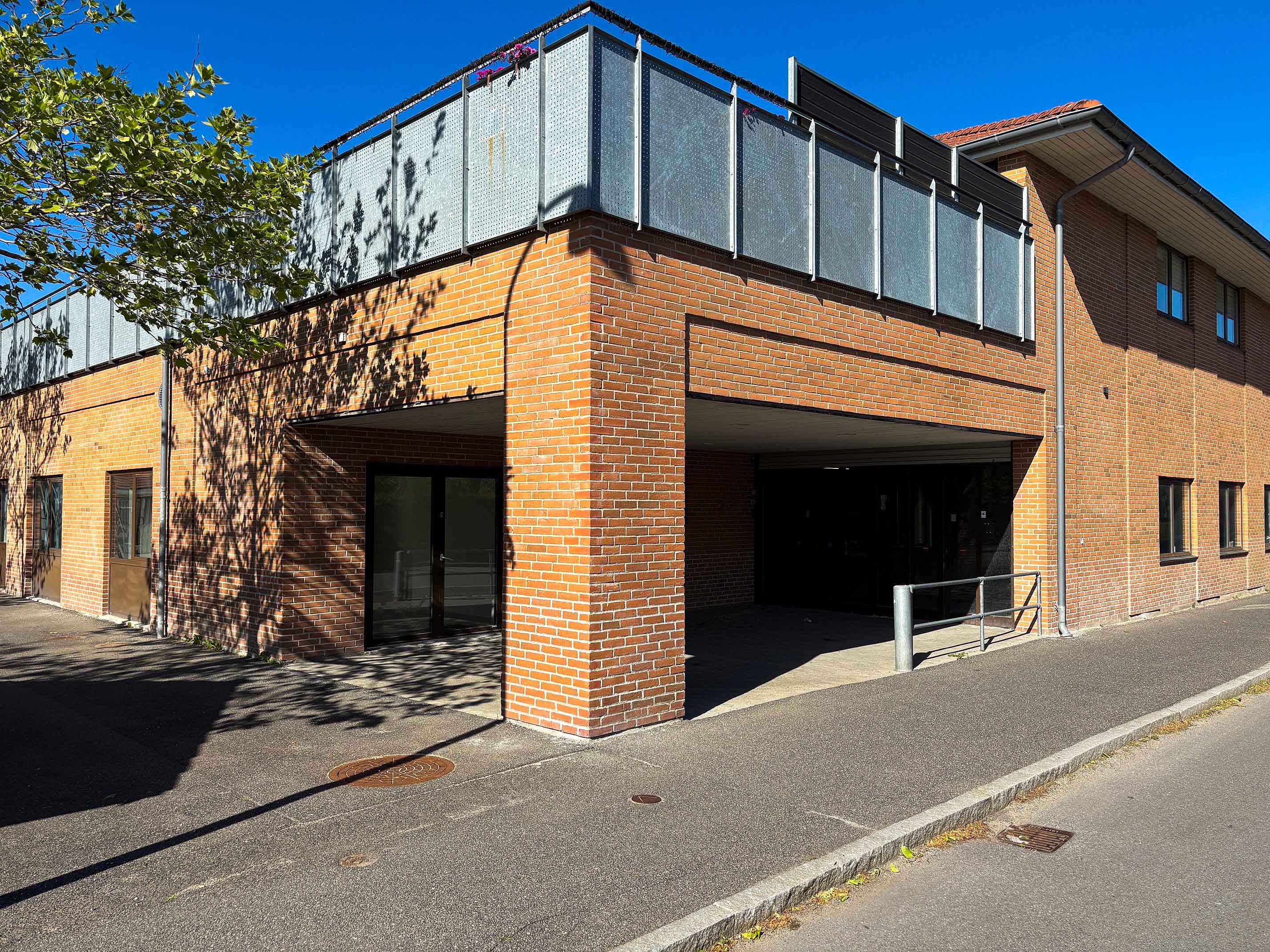 I tre år har dette butikslokale stået tomt på Niels Olsens Vej i Ølstykke, men nu er Rema 1000 klar til at åbne en butik i området, hvor der også ligger en Netto og en 365discount-butik.
