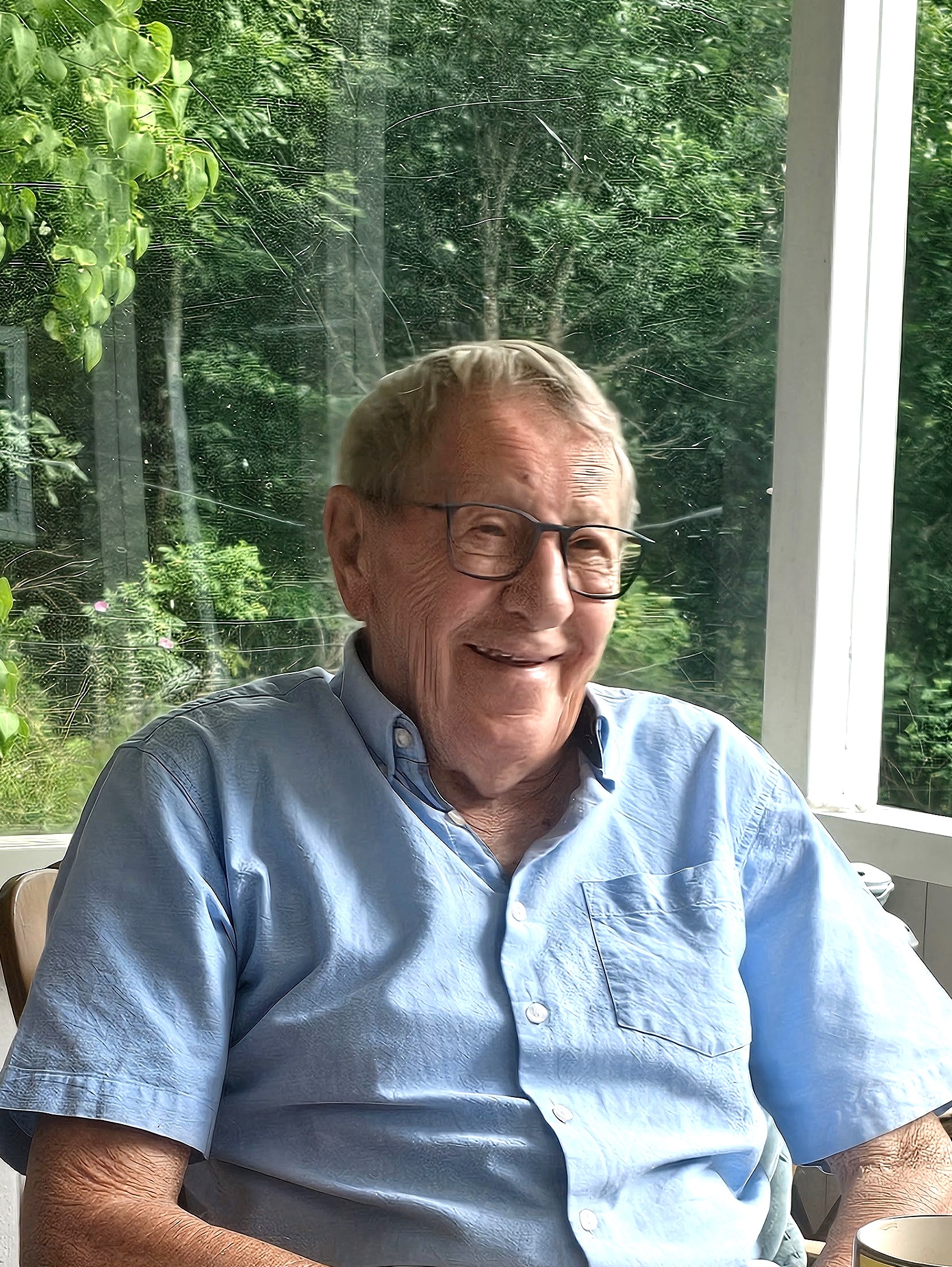 Poul Erik Jensen fotograferet i sommeren 2025 i sønnen Jakob Jensens svenske sommerhus.