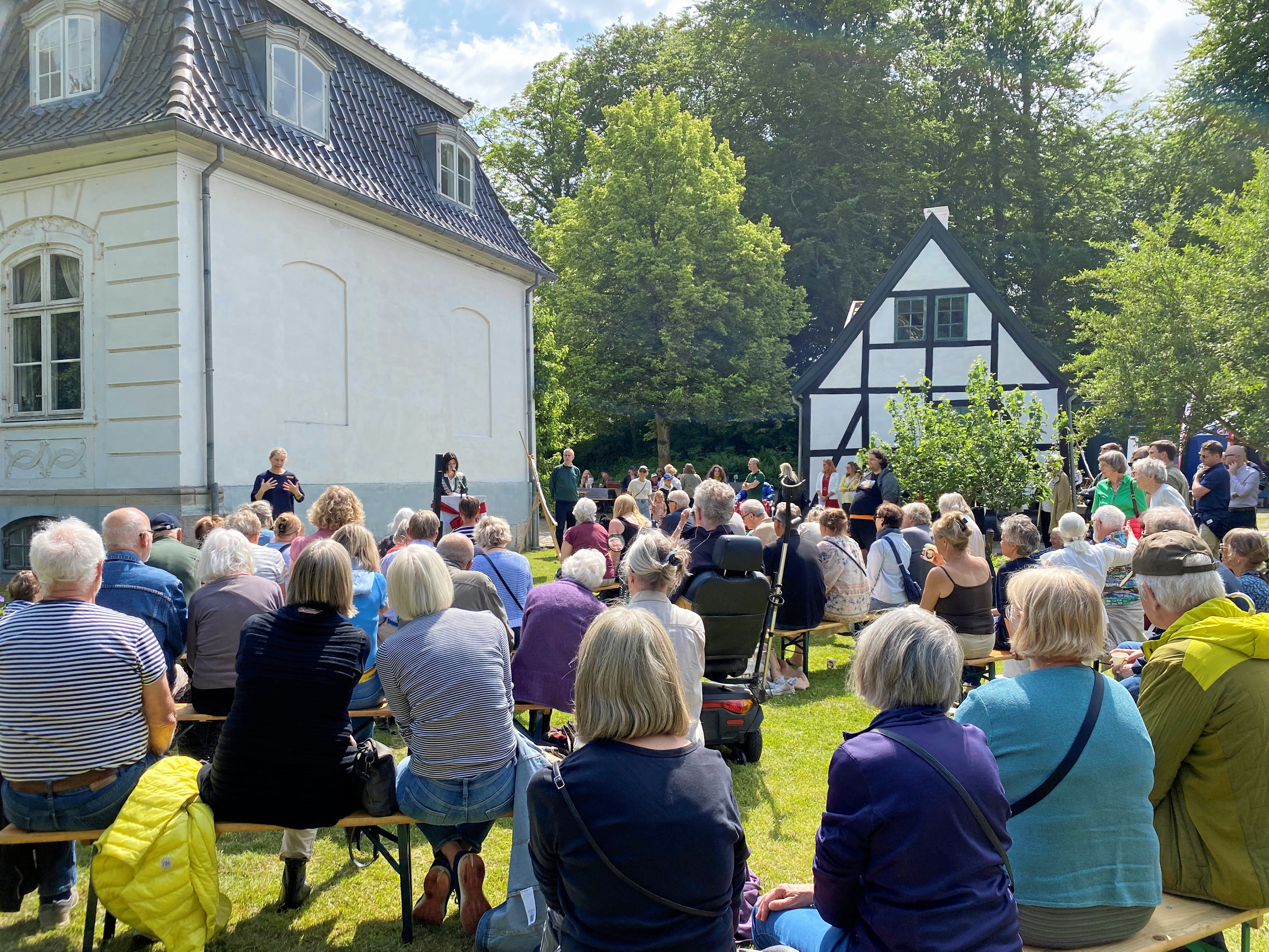 Stadsarkivet slår dørene op til grundlovsfest på fredag.