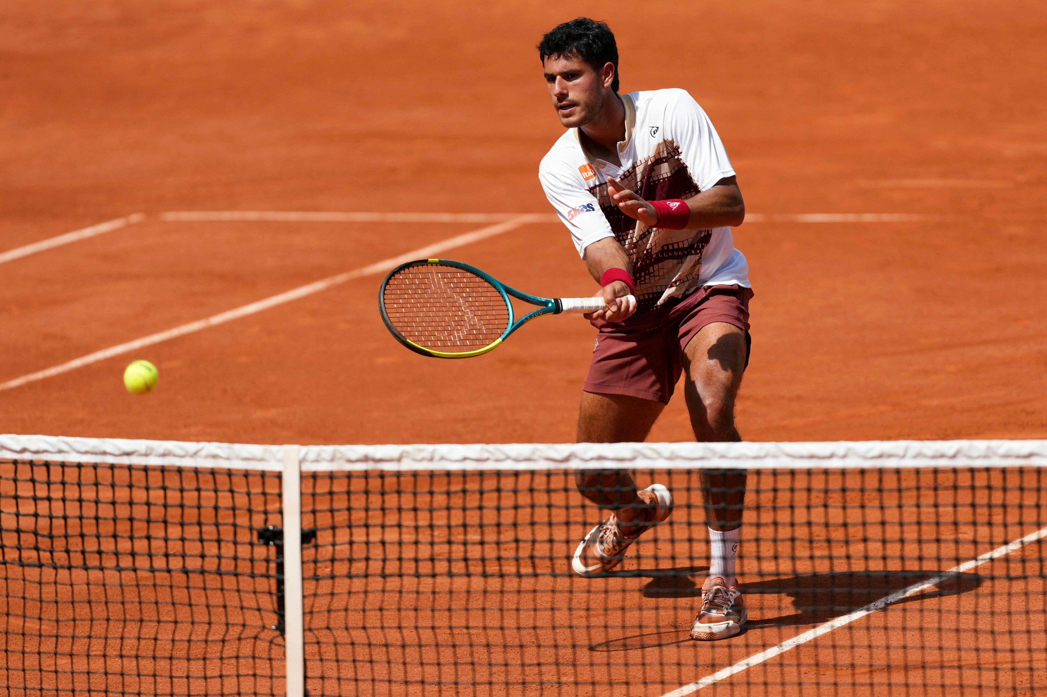 Adolfo Vallejo tabte i anden runde til den 17-årige franskmand Moise Kouame i anden runde i French Open.
