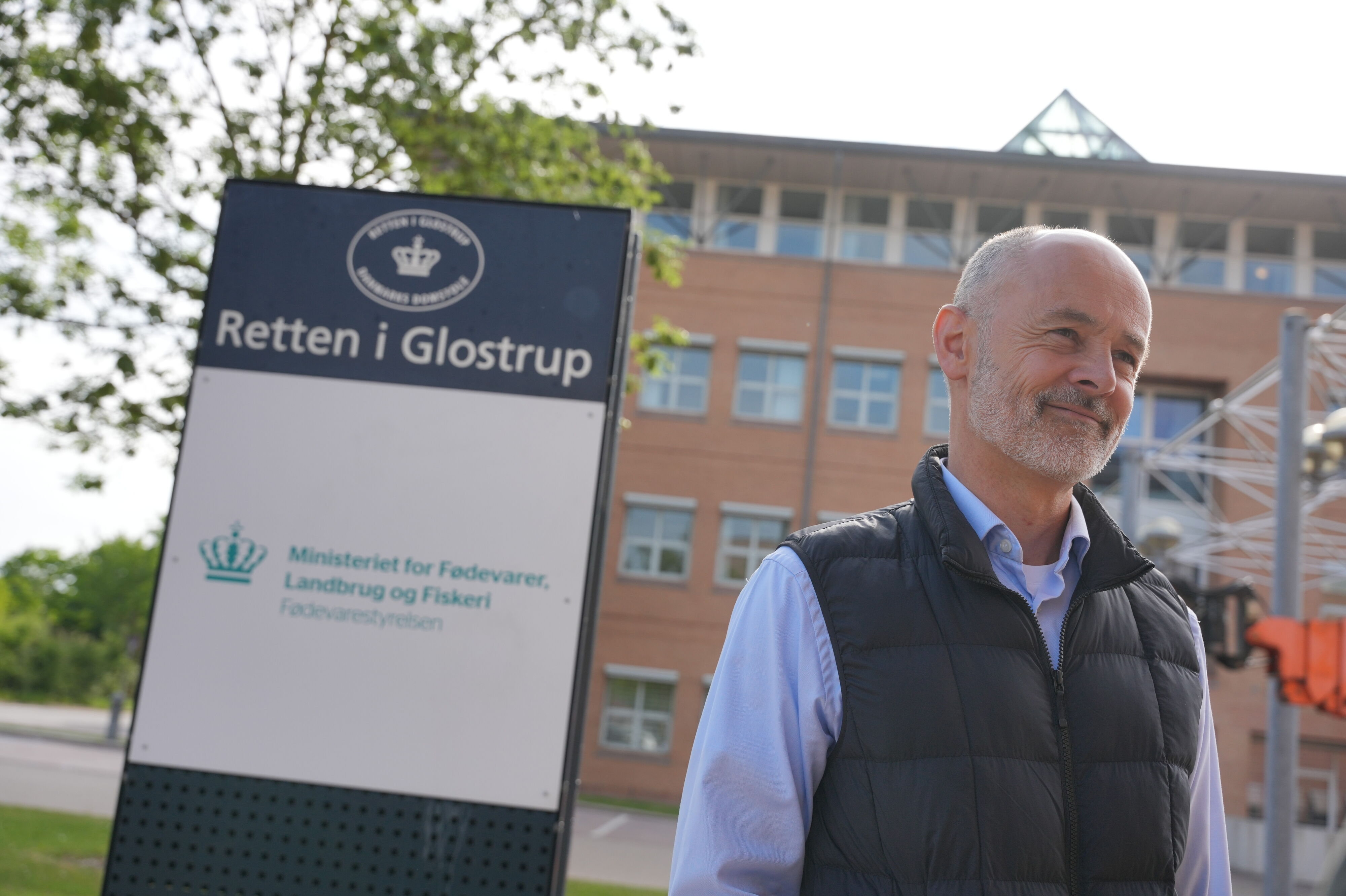 Advokat Anders Nemeth er forsvarer for Luke Beneville McGee, som tirsdag ikke er dukket op i Retten i Glostrup, som han skulle.
