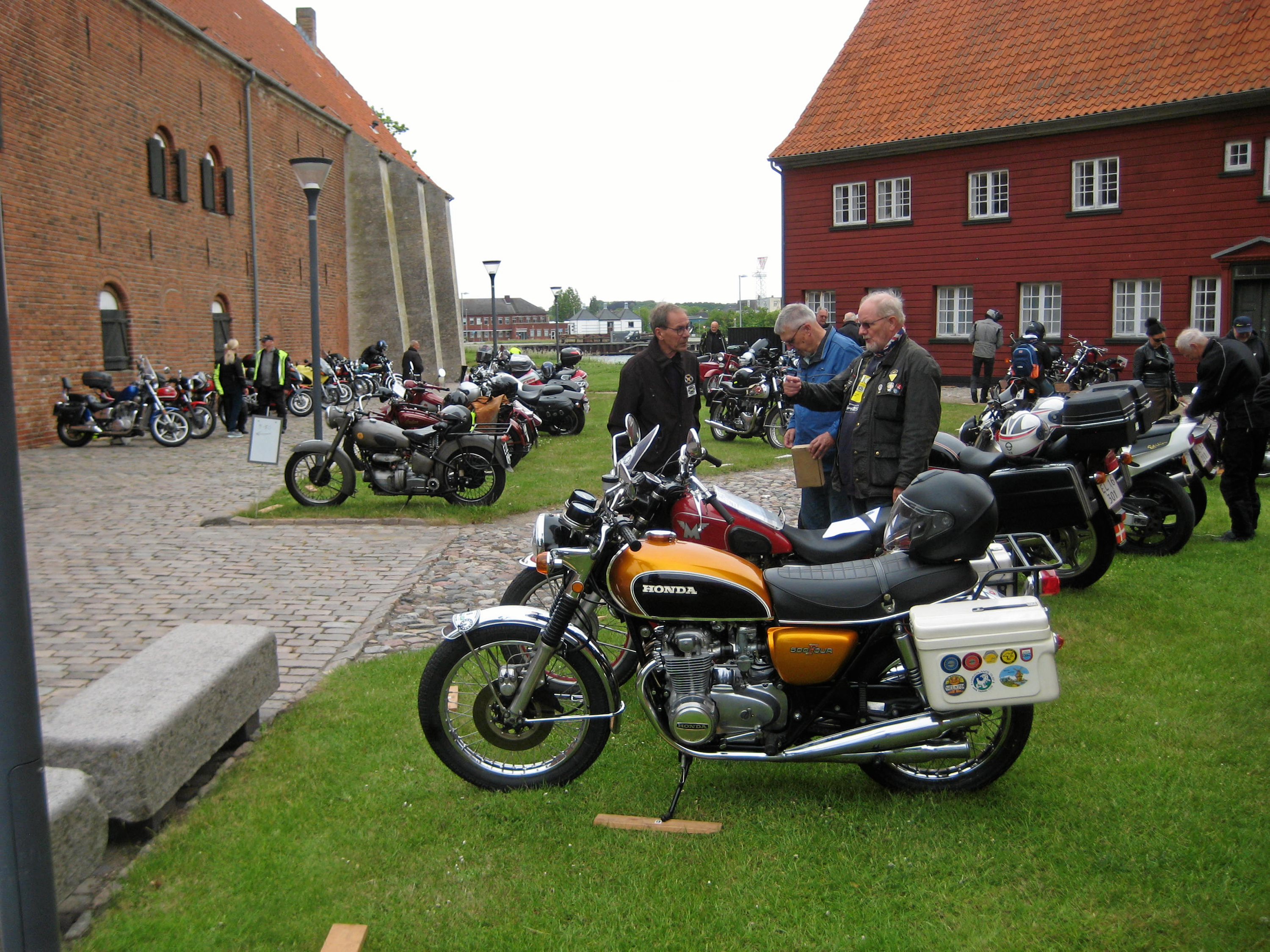 Sidste år var 125 motorcykler samlet til Korsørløbet.