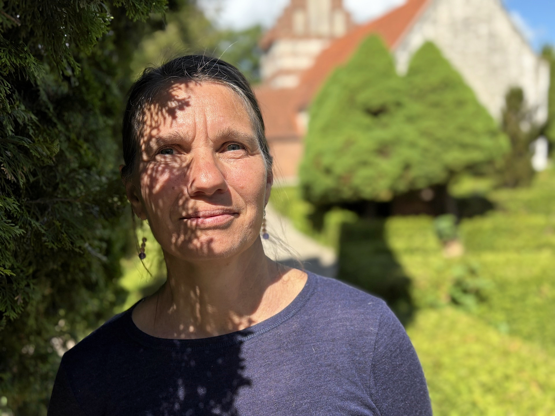 Det fortrolige rum, man kan have med en præst, giver Malene Guassora et indblik bag den facade, vi alle sammen går med.