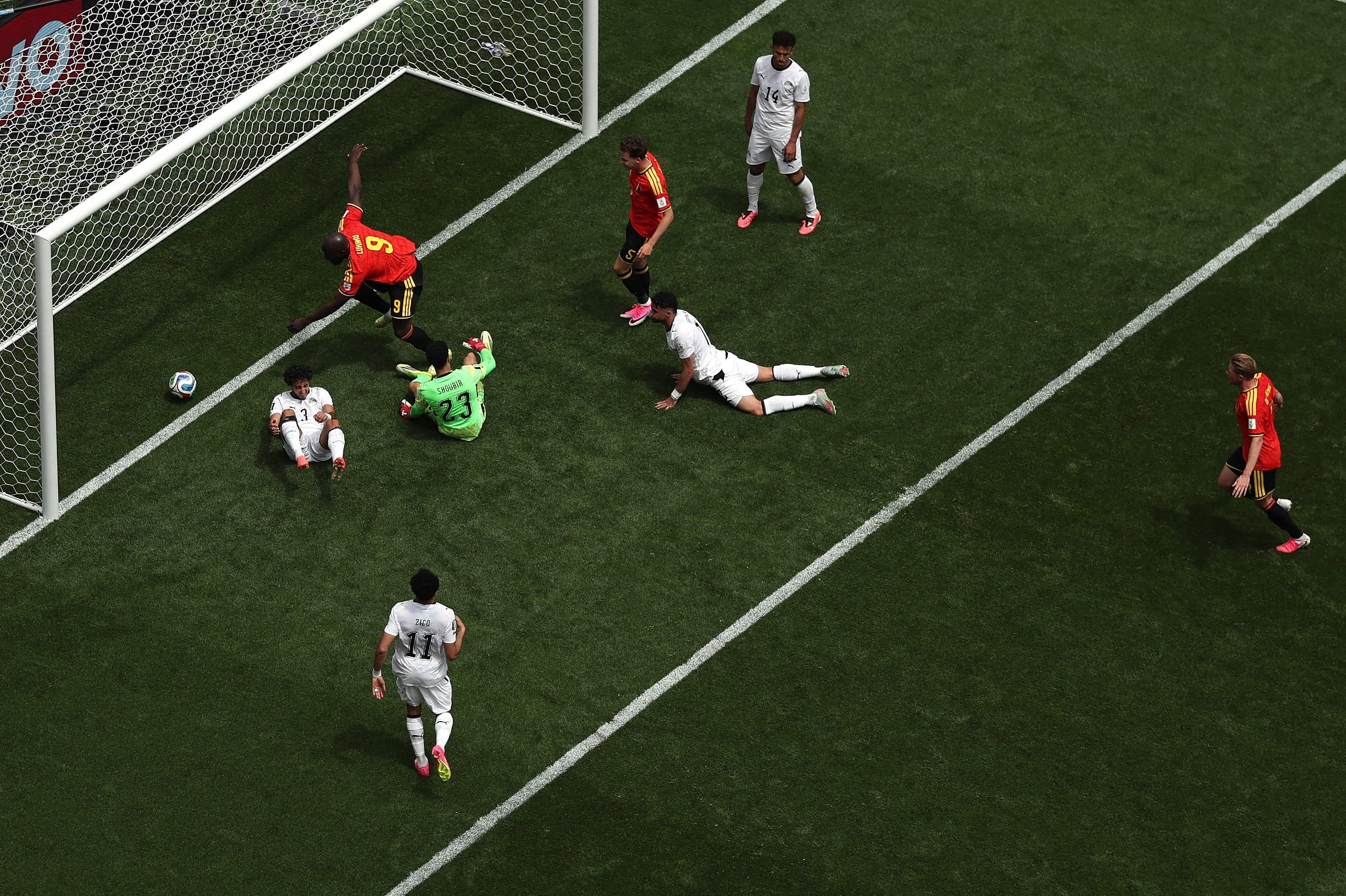 Belgien udlignede efter et egyptisk selvmål i VM-kampen, der endte 1-1.