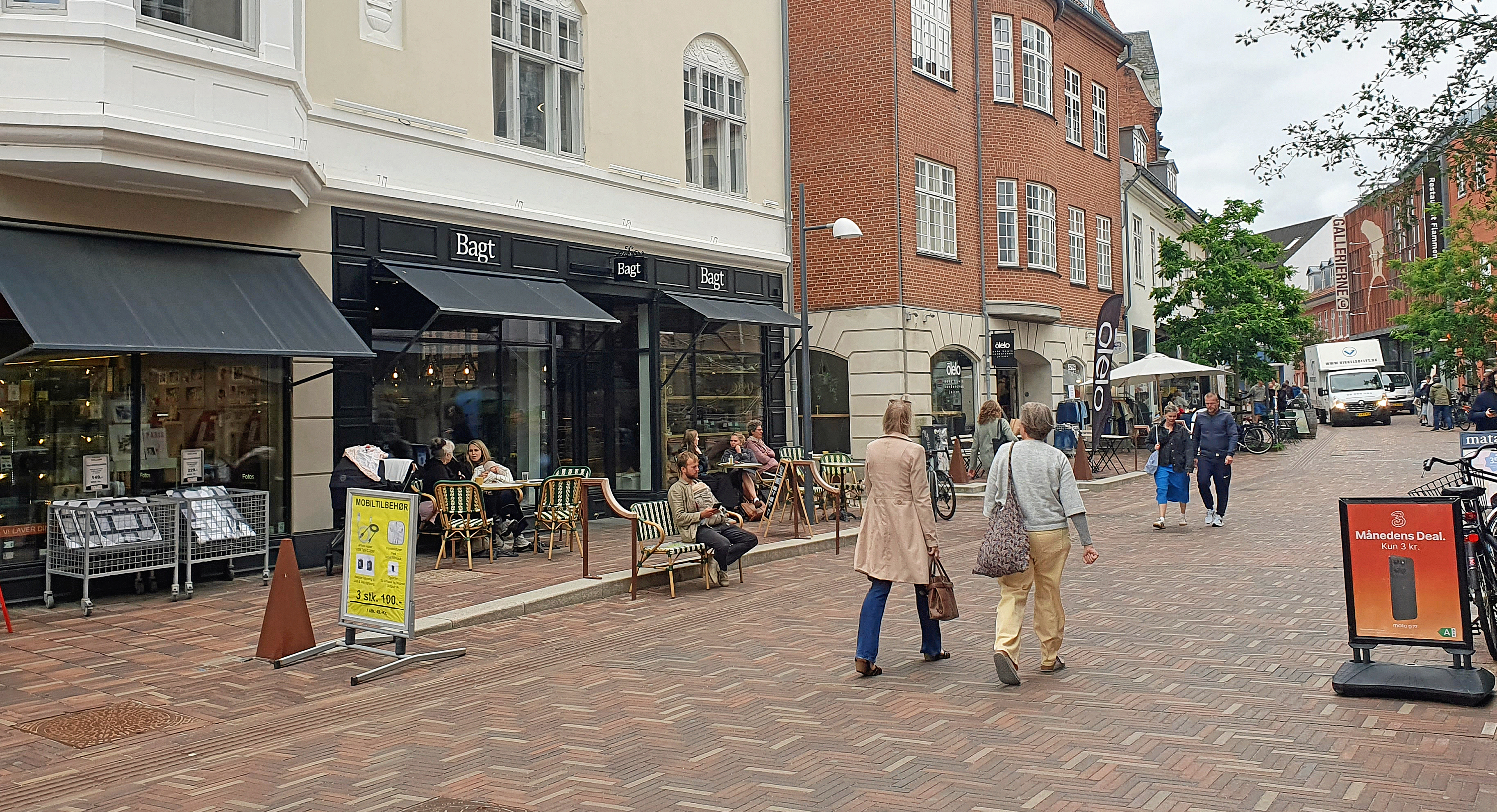 Butikkerne i Hillerød får et lidt anderledes besøg i løbet af sommeren.