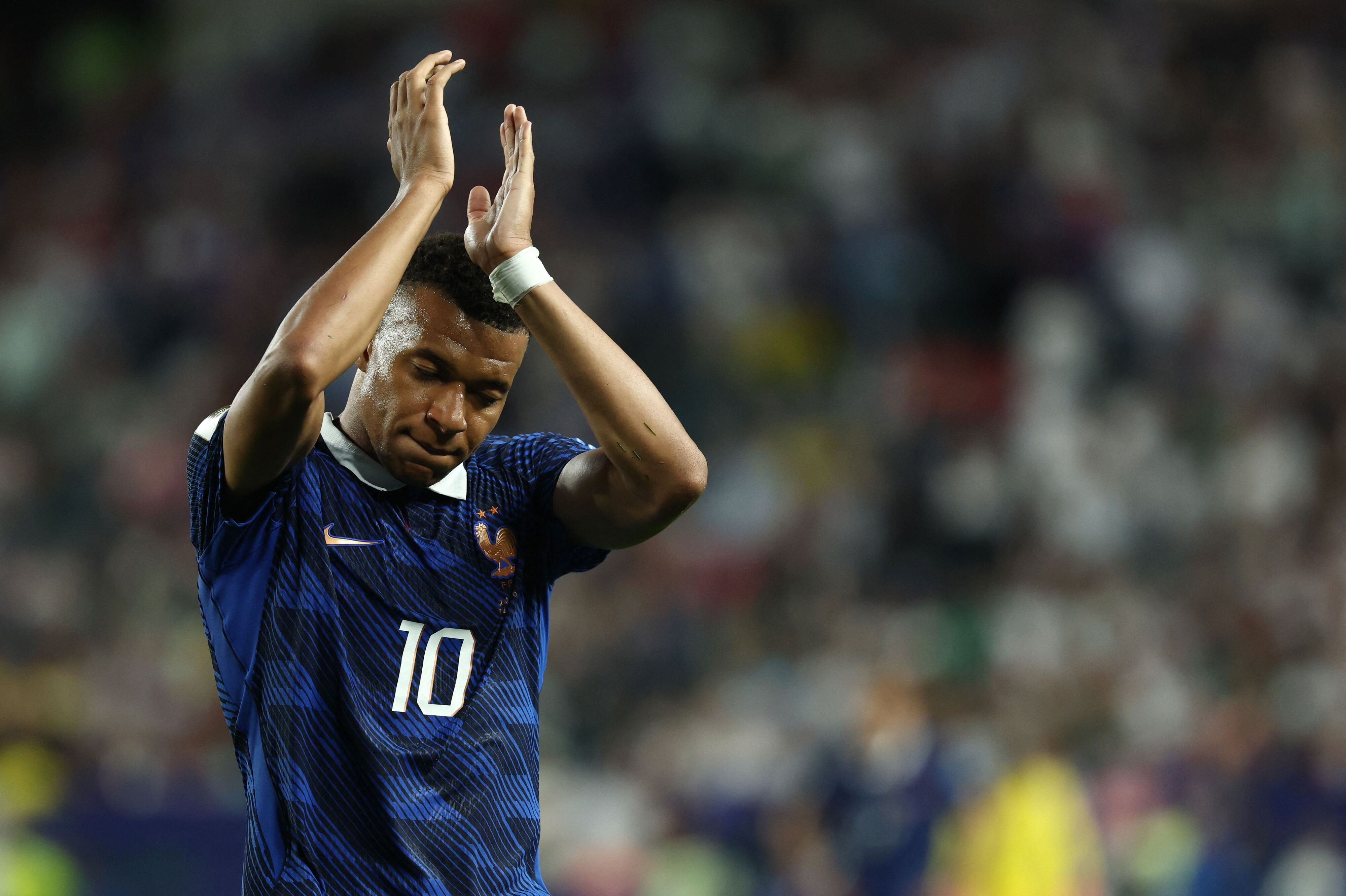 Kylian Mbappé rundede 100 landskampe for Frankrig i 3-0-sejren over Irak. Den 27-årige angriber scorede de to første mål.