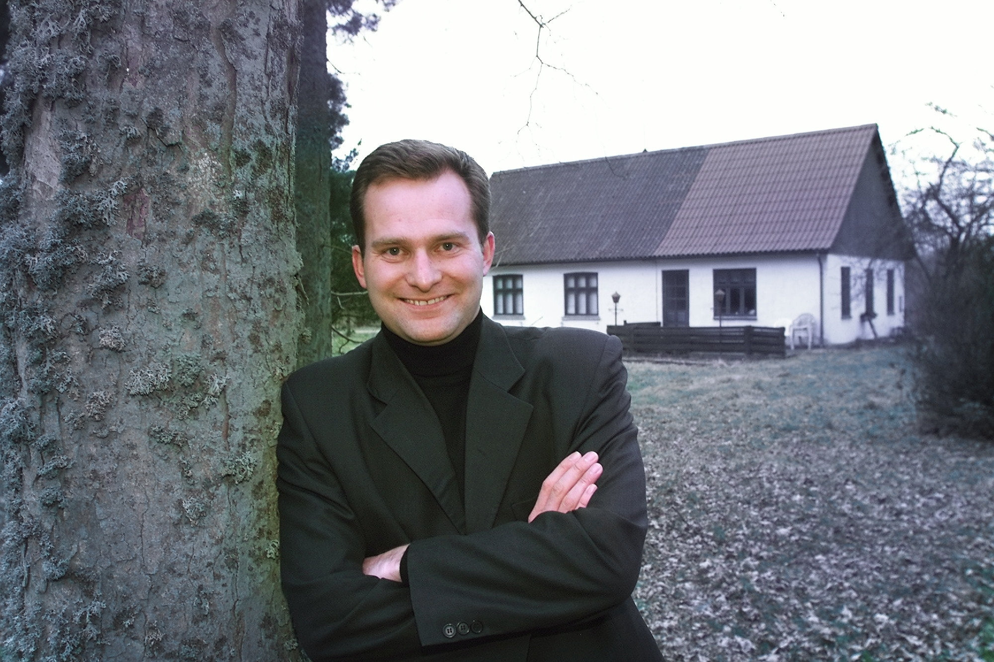 Jens Hald ses her, da han for mere end 20 år siden stillede op for at blive borgmester i Lejre Kommune, hvilket lykkedes. Dengang gik han under navnet Jens Hald Madsen. Han er nu tiltalt for vold mod sin ekskone, men nægter sig skyldig. (Arkivfoto).