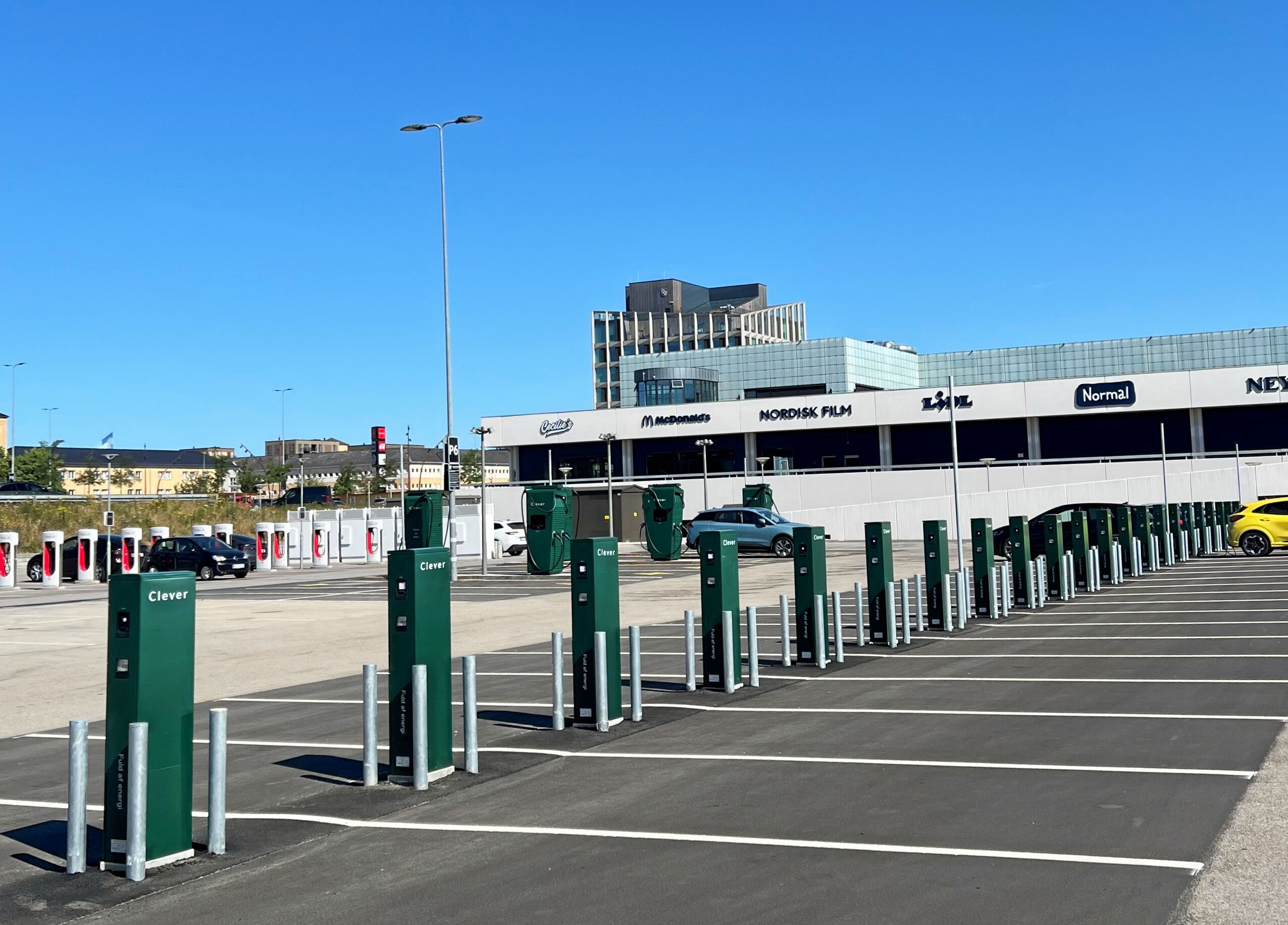 76 nye ladestandere er efterhånden kommet til City2's parkeringspladser.