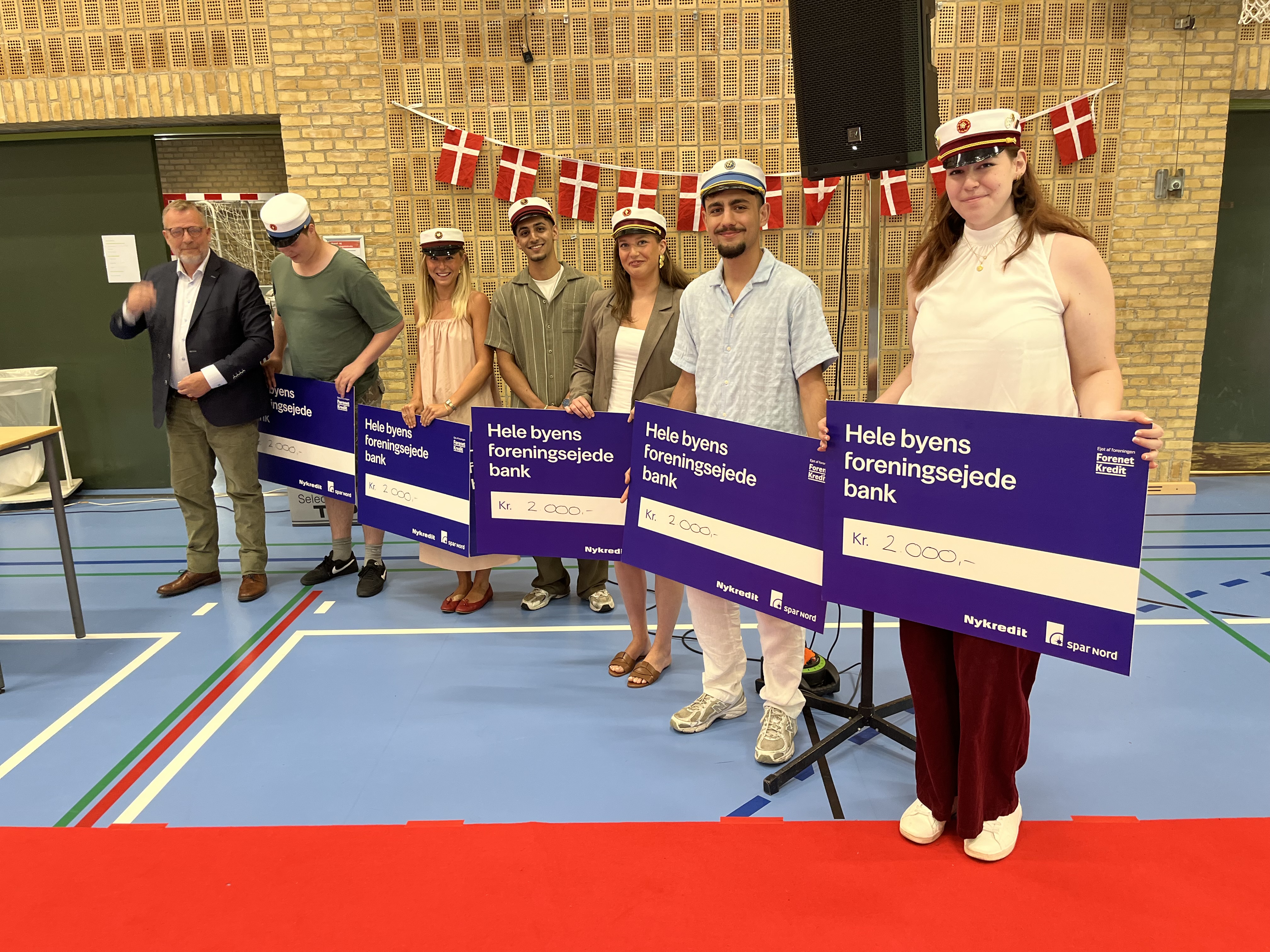 De seks modtagere af Nykredit Spar Nords legat på 2.000 kroner