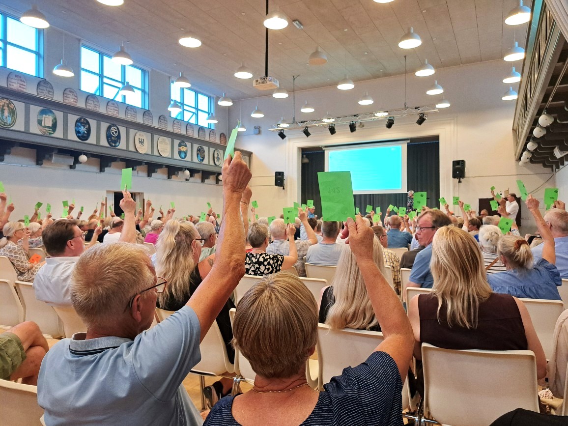 Forsamlingen valgte helt enstemmigt at sognegården skal bevares. Nu er det op til menighedsrådet af følge forsamlingens afgørelse.