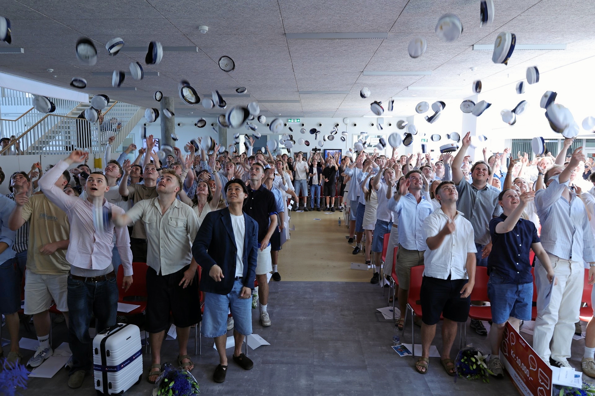 181 studenter luftede huerne. - presse 181 studenter luftede huerne.