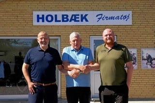 Holbæk Workwear overtager Holbæk Erhvervsbeklædning, som gennem mere end 30 år er blevet drevet af stifter og ejer Poul Erik Pedersen (i midten).