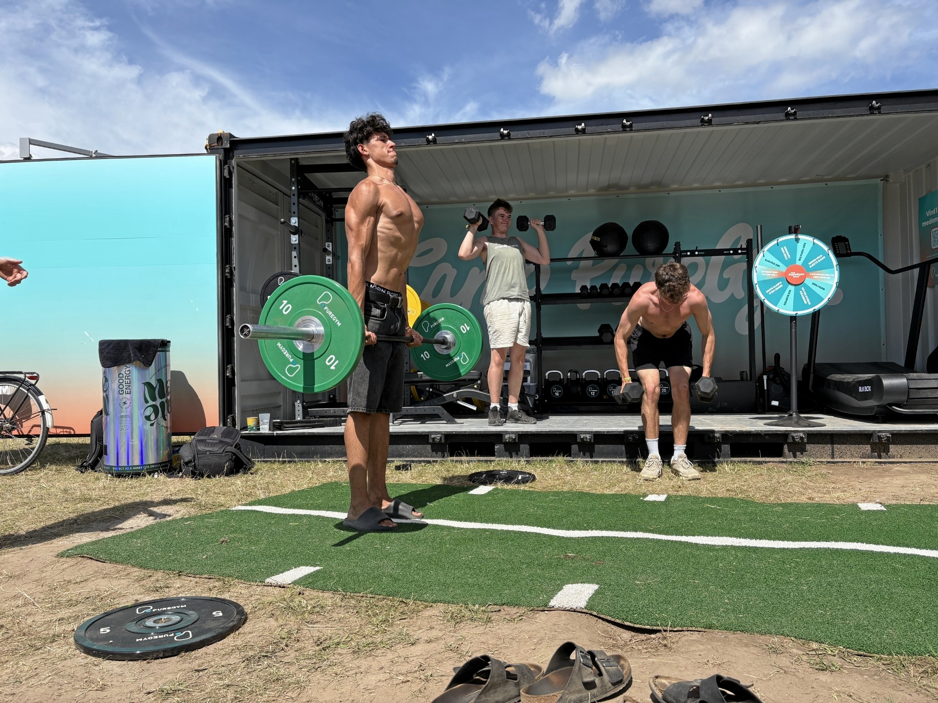 Der bliver pumpet jern på Roskilde Festival.