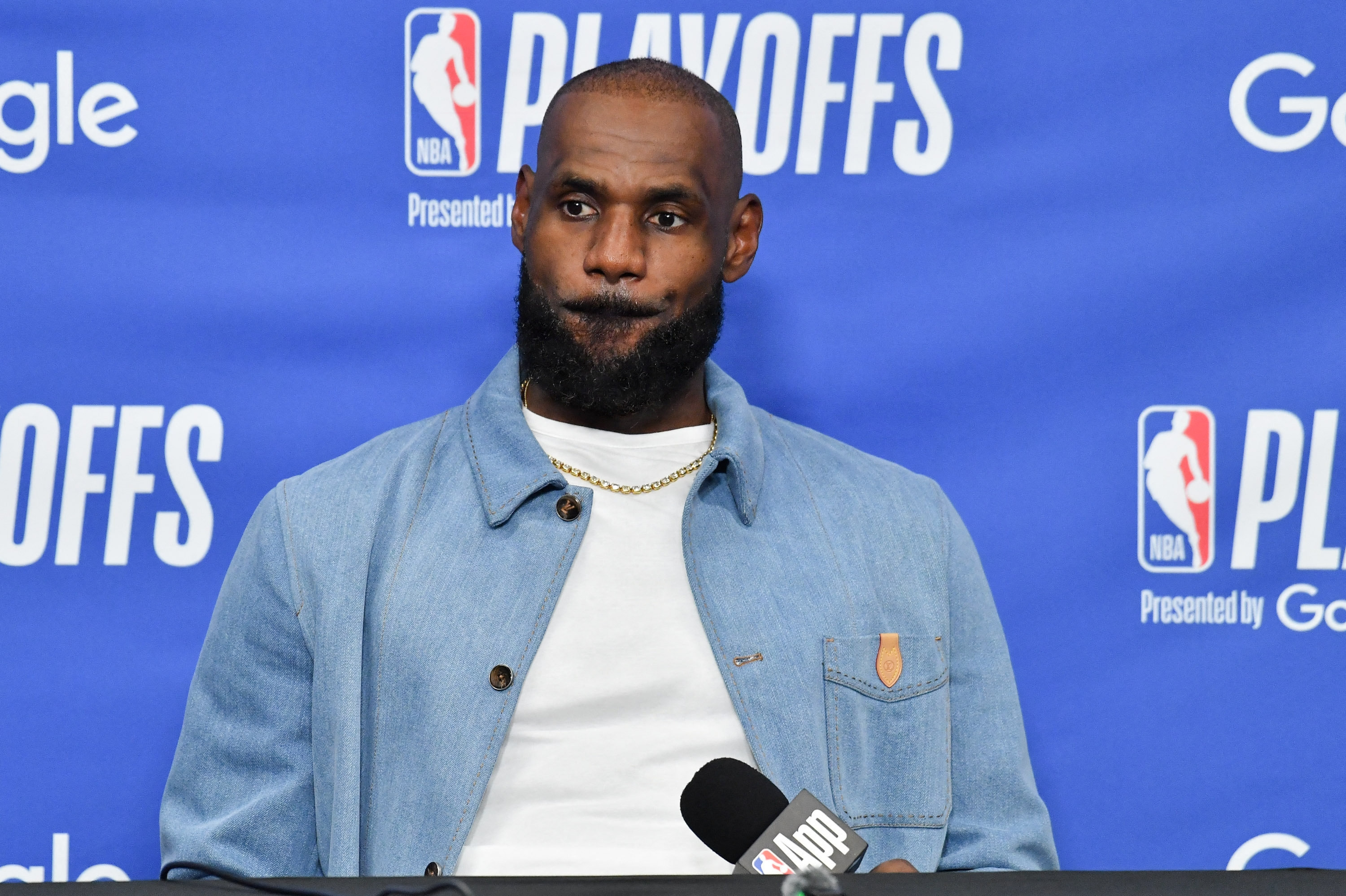 LeBron James forlader Los Angeles Lakers, men agter at fortsætter sin glorværdige NBA-karriere. (Arkivfoto).
