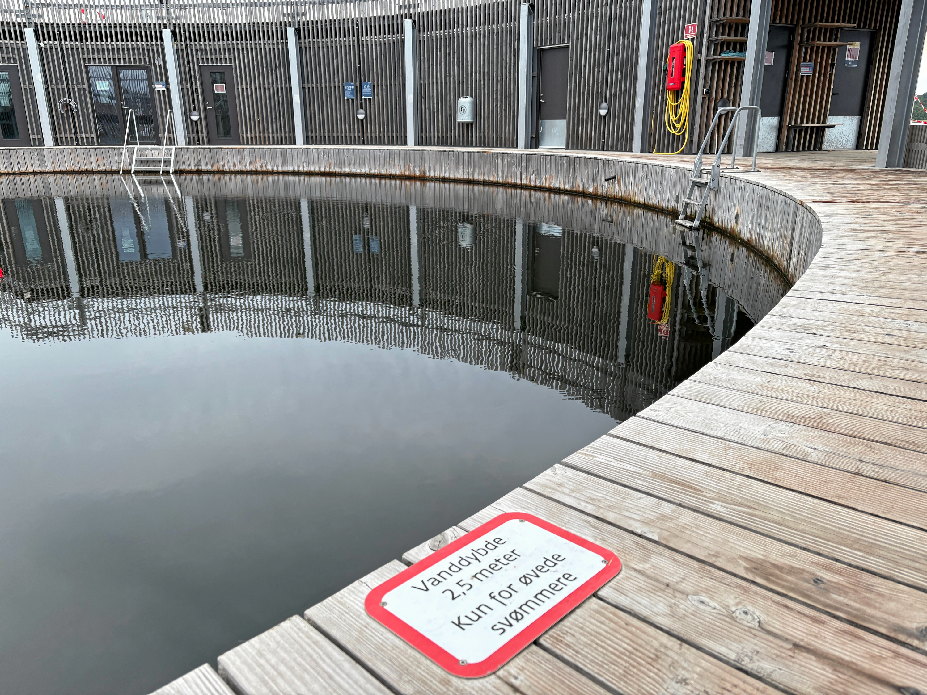 Havnebadet blev indviet for godt to år siden, men er endnu ikke ordentlig fungerende.