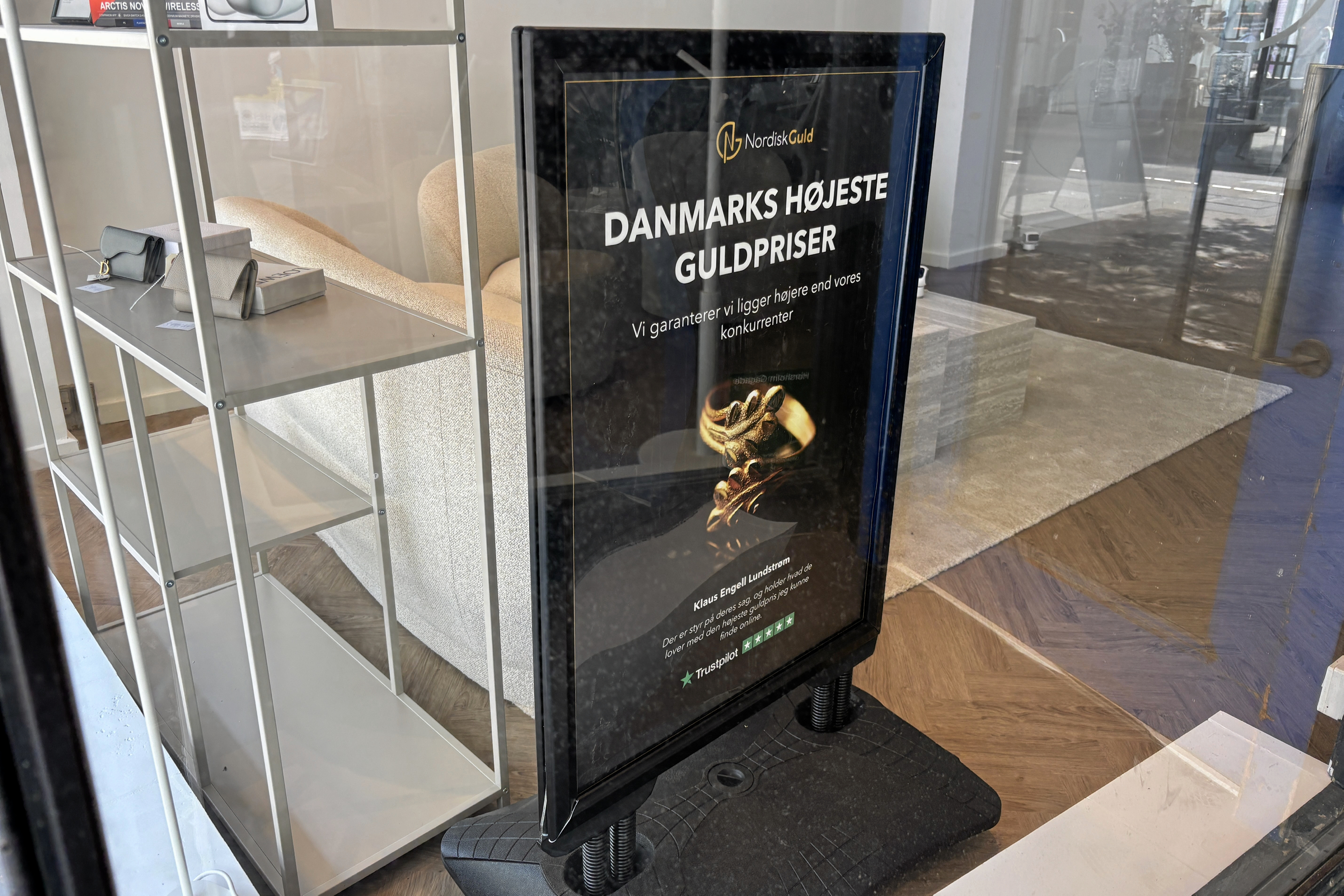 Hørsholm Kommune betragter den nyåbnede butik i Hovedgaden 12 som en pantelånervirksomhed.