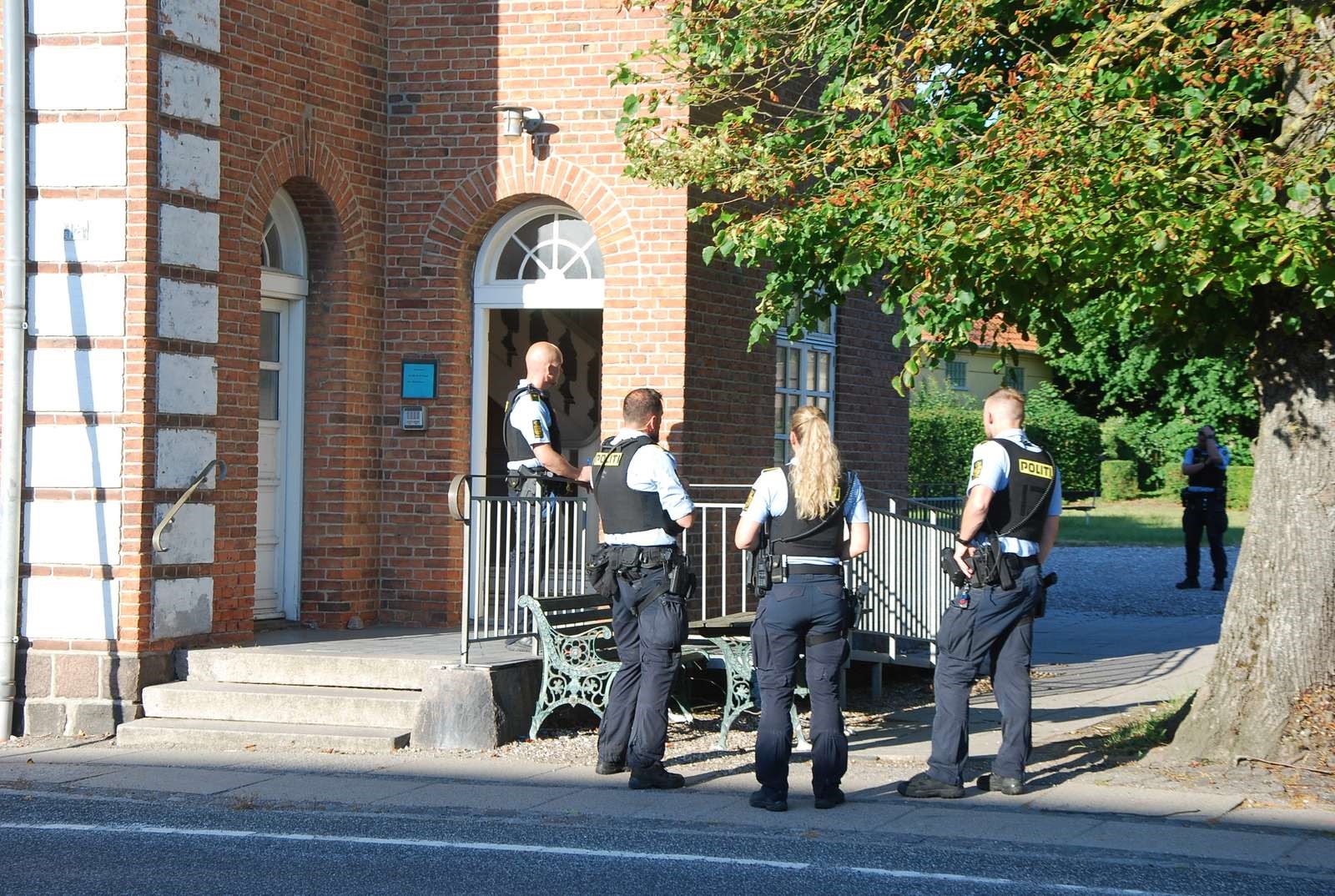 Politi på Hovedgaden onsdag aften.