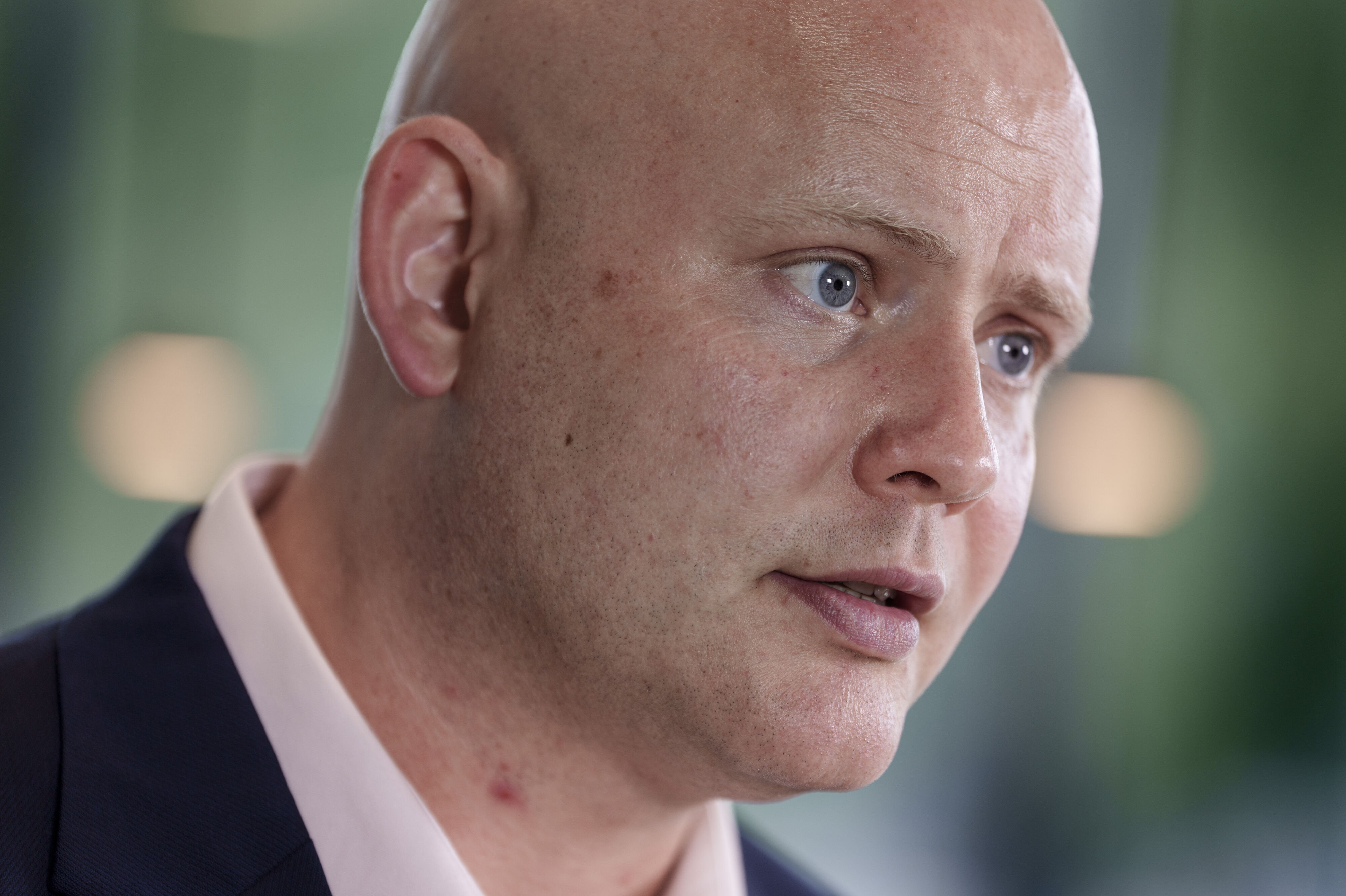 Skatte- og vækstminister Jakob Engel-Schmidt (M) har sendt et brev til de ansatte i Skatteforvaltningen, hvor han opfordrer til at huske borgernes retssikkerhed. Det har fået en kølig modtagelse hos flere ansatte. (Arkivfoto).
