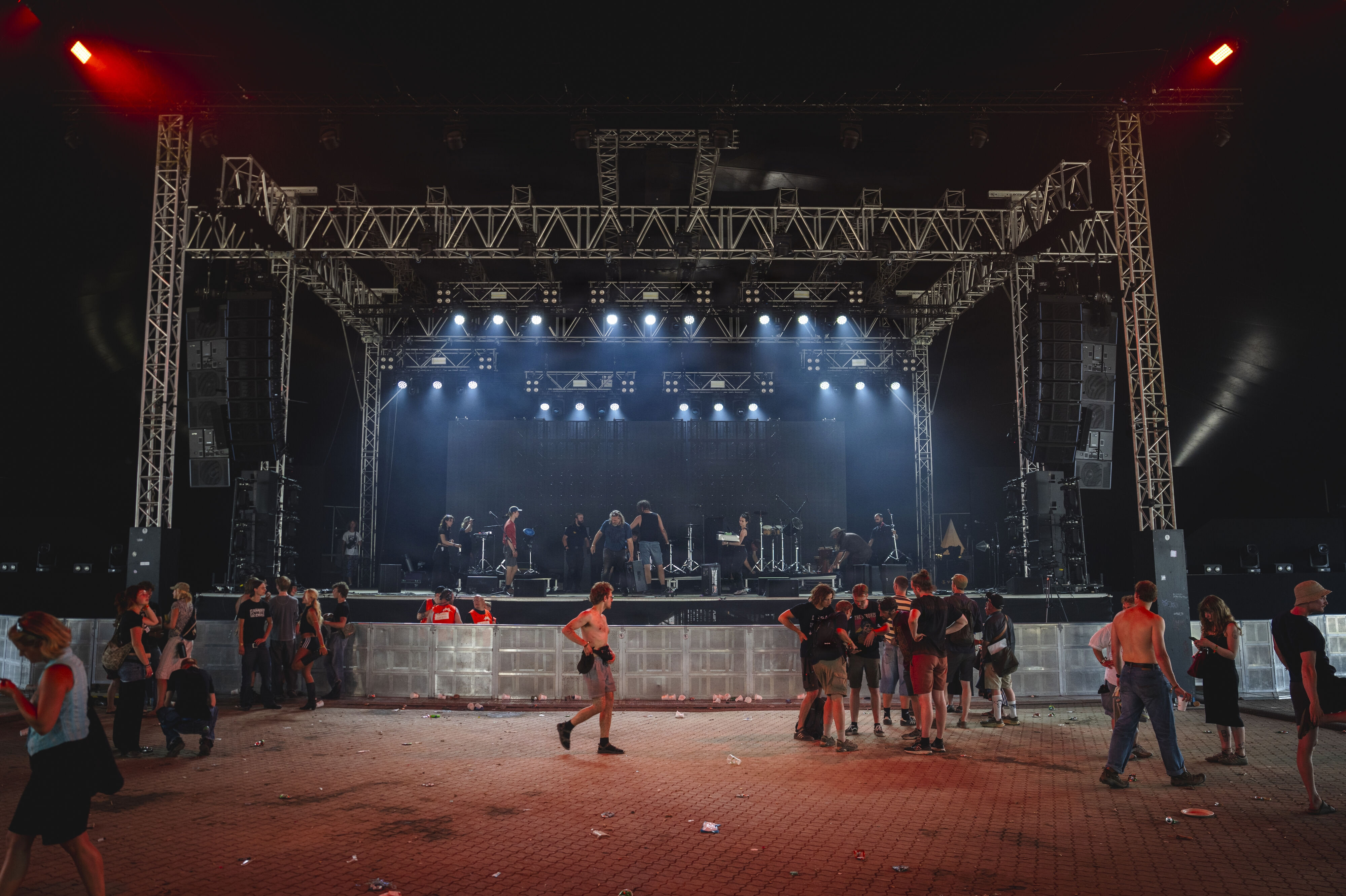 Torsdag aften blev det britiske rockband Uncle Acid & The Deadbeats afbrudt midt under sin koncert på den nyindviede scene Lagune på Roskilde Festival (Arkivfoto)