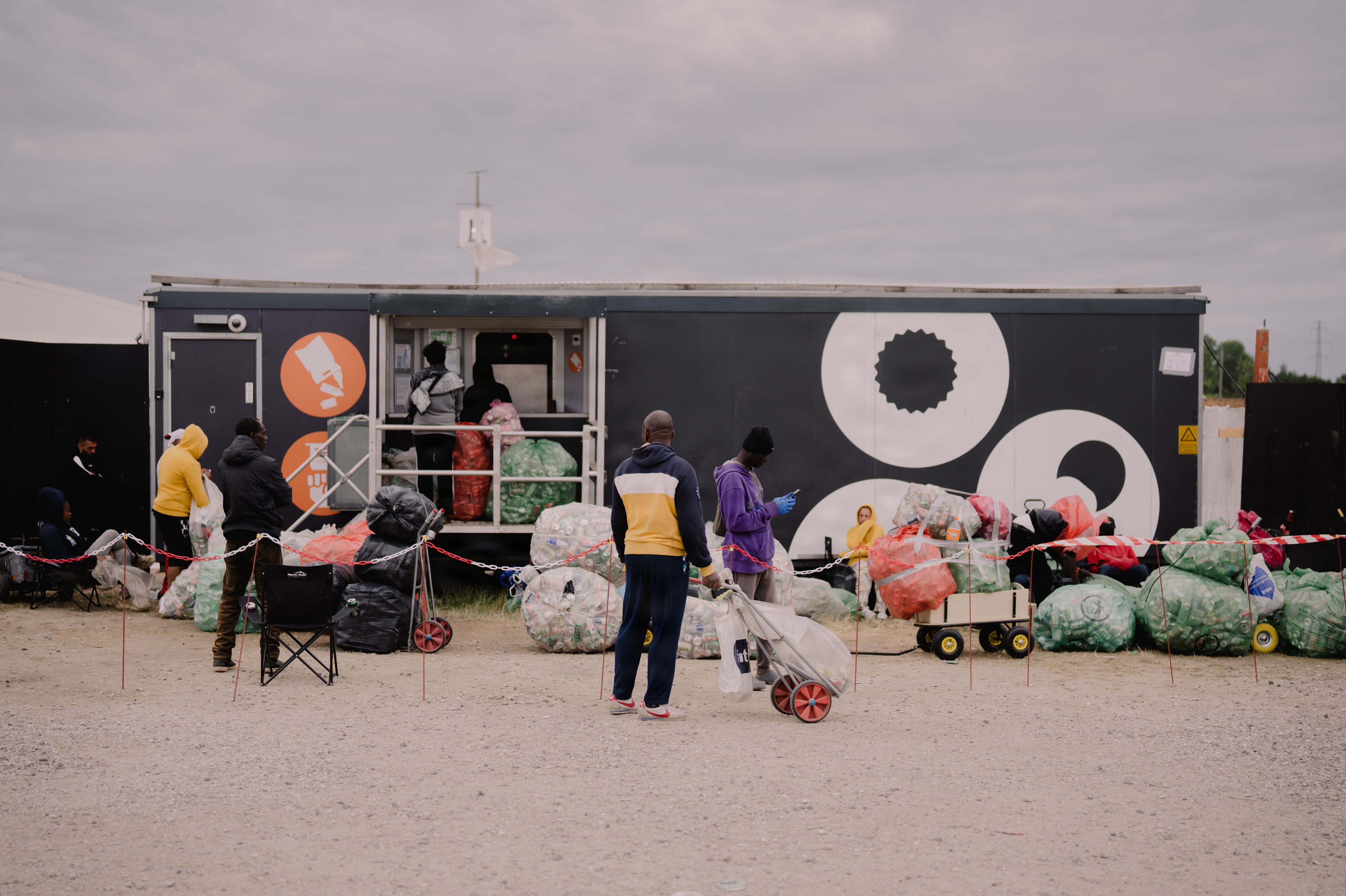 Dansk Retursystem driver en mobil pantstation på Roskilde Festival og forventer i år at sætte rekord i antallet af pantet dåser og flasker på festivalen. (Arkivfoto).