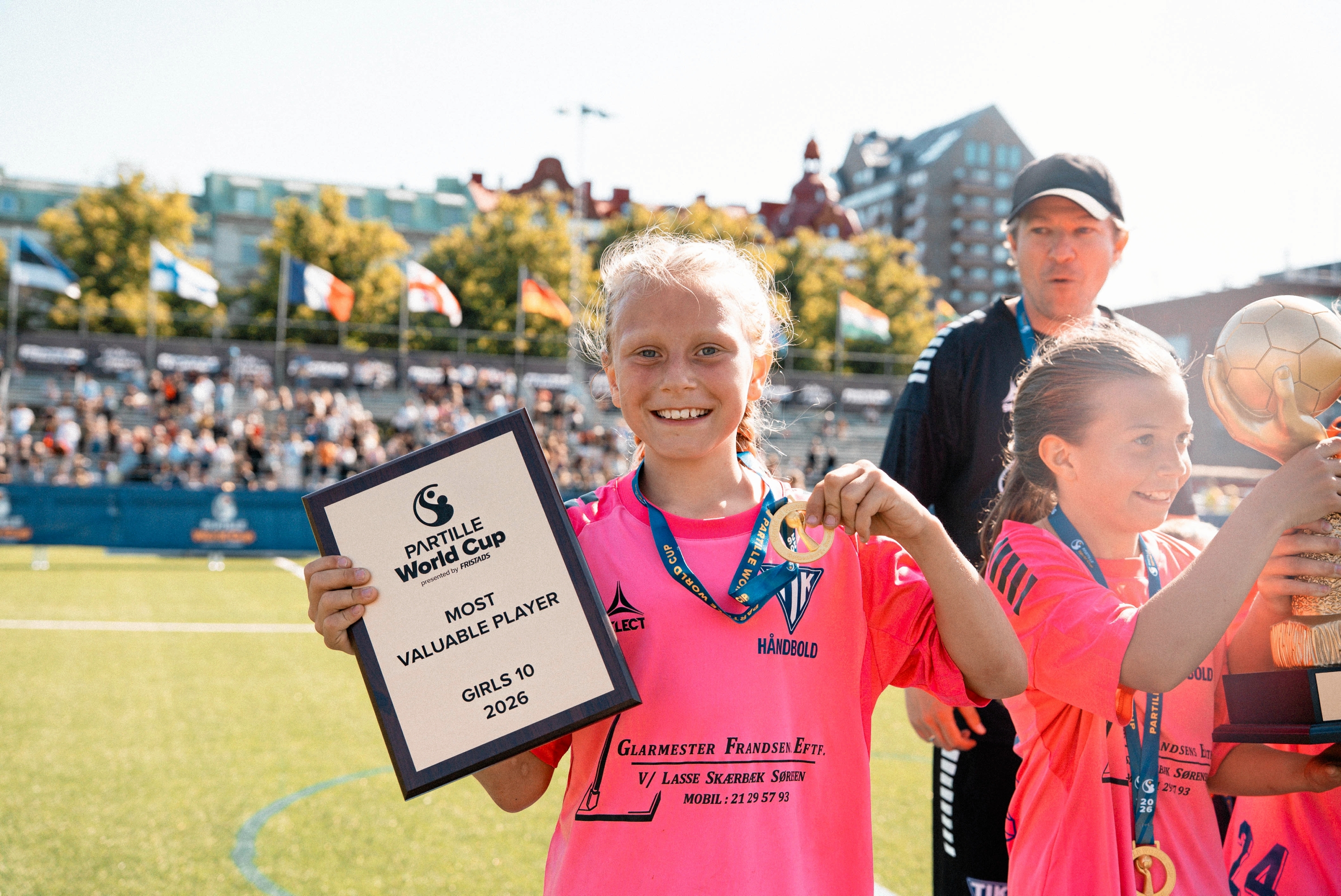Lily Mortensen blev kåret til MVP ved U10-pigernes finalekamp. - Partille World Cup Lily Mortensen blev kåret til MVP ved U10-pigernes finalekamp.