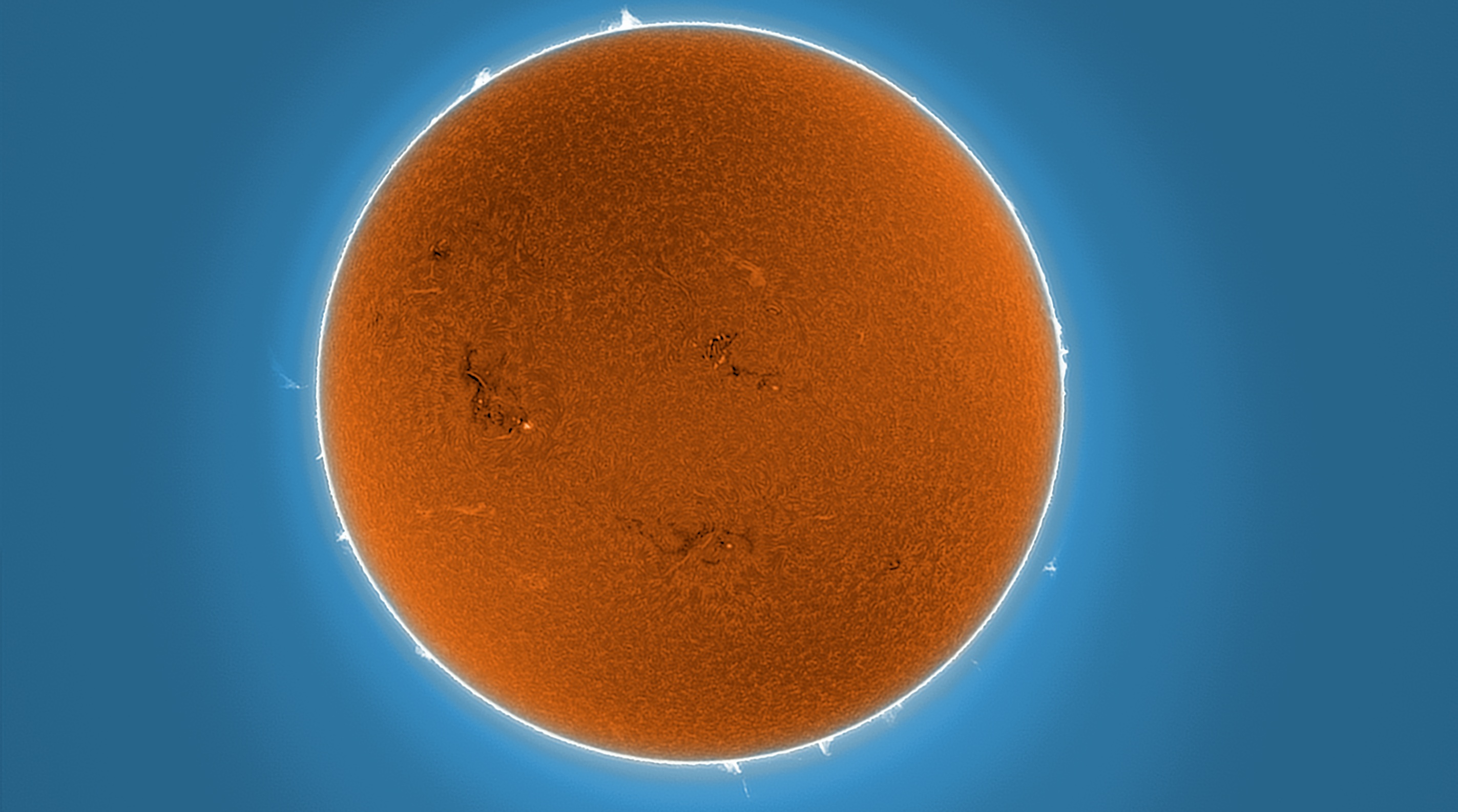 Solen måler 1.392.000 kilometer i diameter.