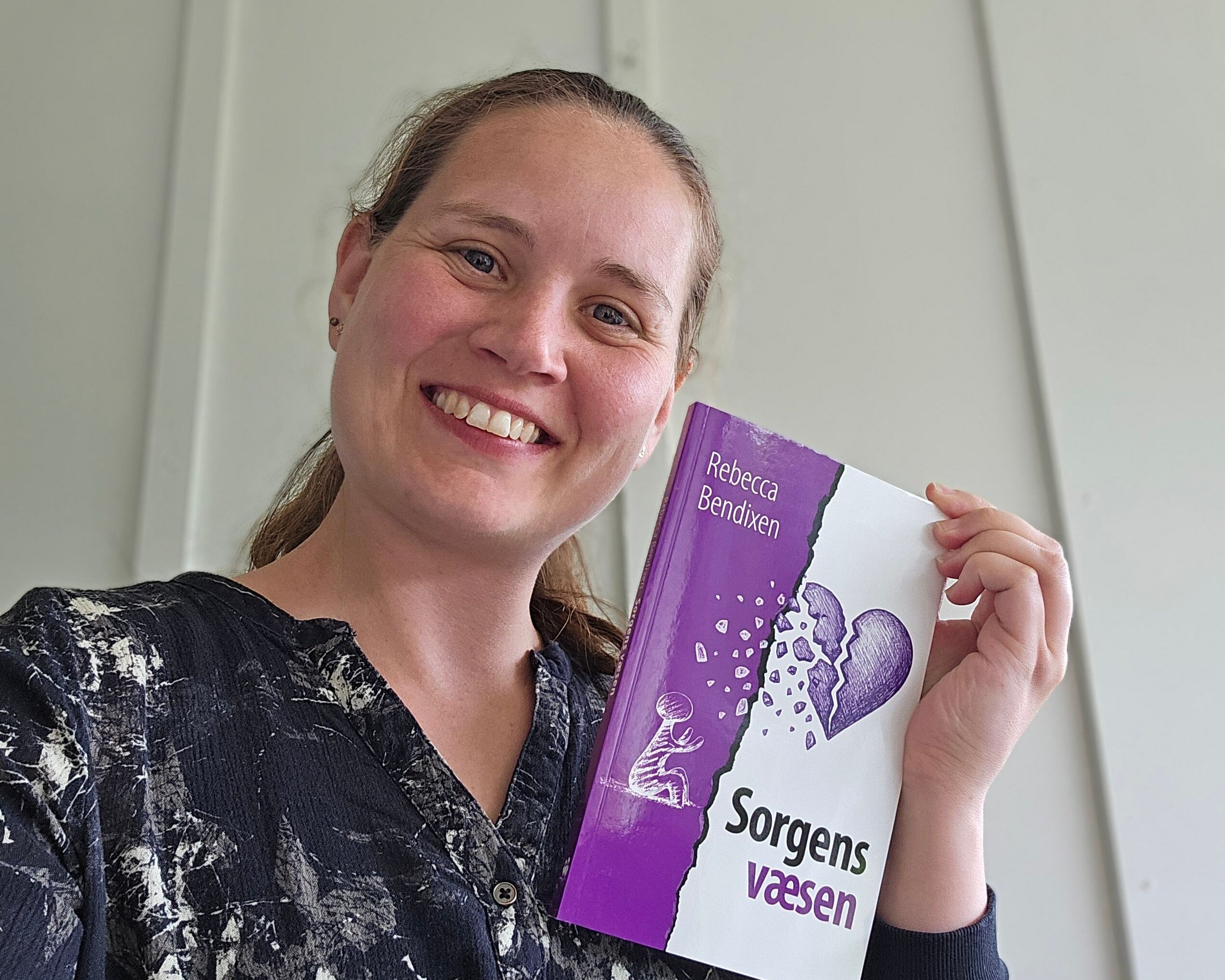 Da Rebecca mistede sin søster, følte hun, at naboerne undgik hende, og at hendes sorg blev negligeret af alle omkring hende.