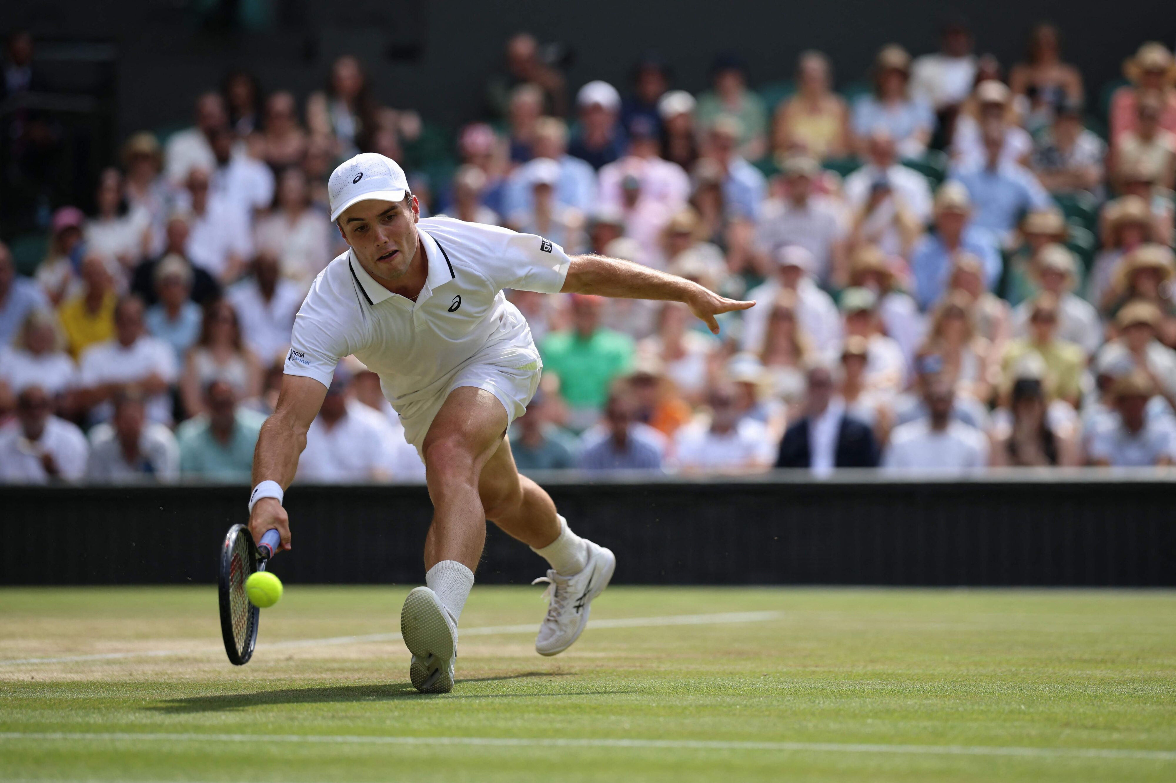 Verdens nummer tre blev for meget for wildcard-spilleren Arthur Fery i Wimbledon-semifinalen.