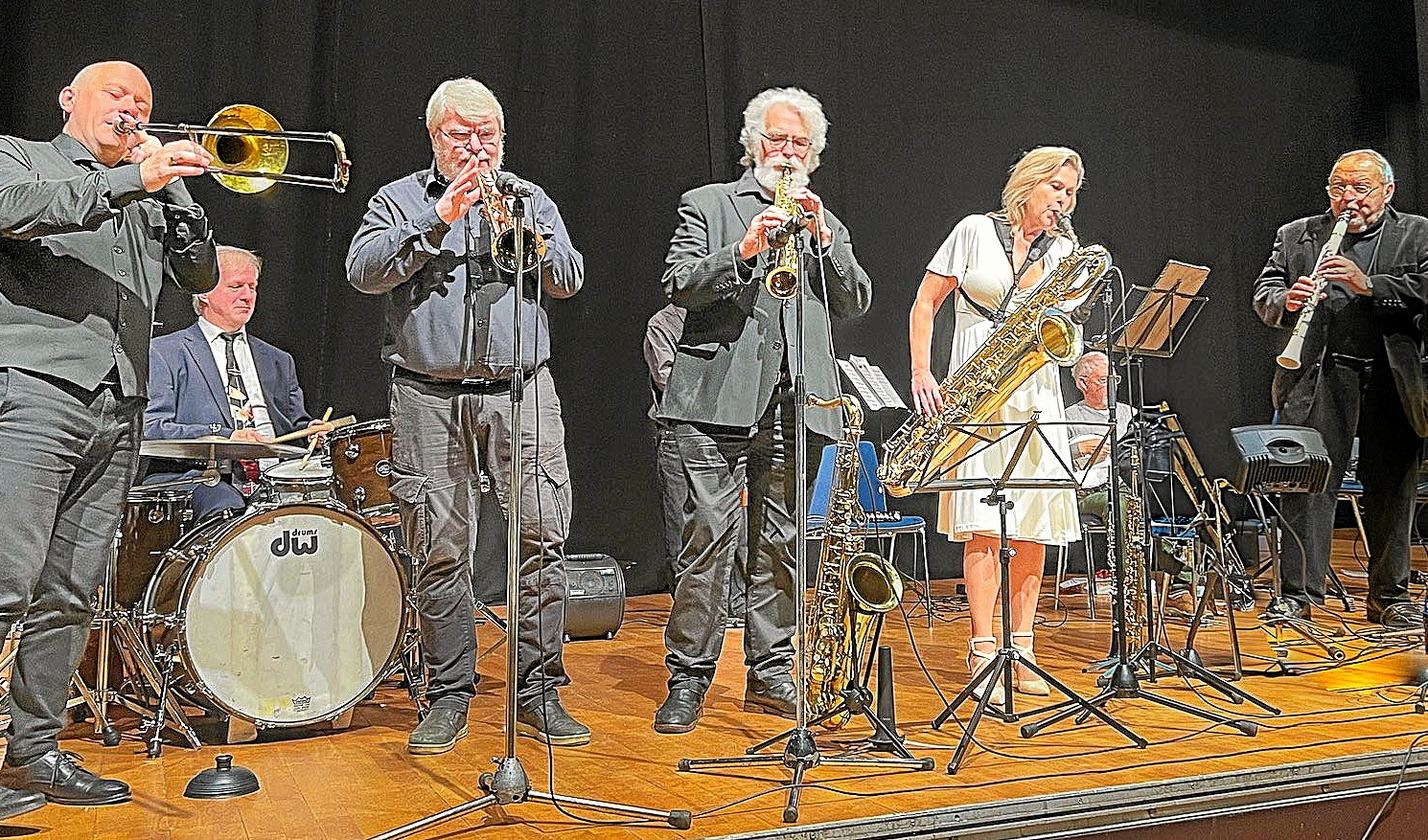 Et af verdens ældste jazzorkester fejrer 75-års jubilæum ved Sillebroen.